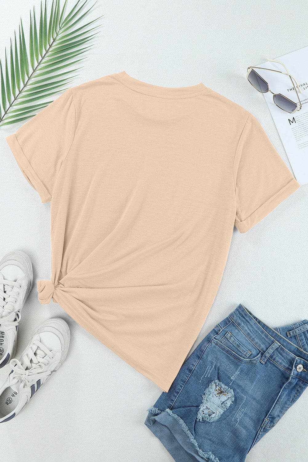 Trendsi Chic Graphic Tee Casual Wear Women's T-Shirt Trendy Design
