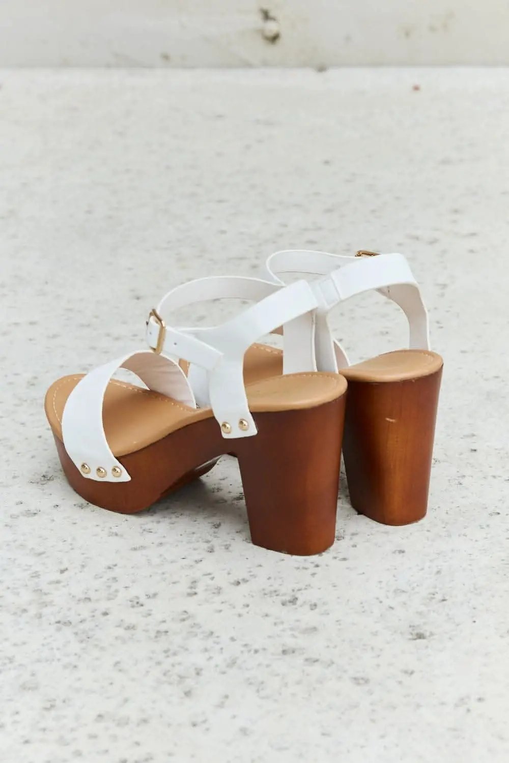 Trendsi DDK wooden platform strap heels