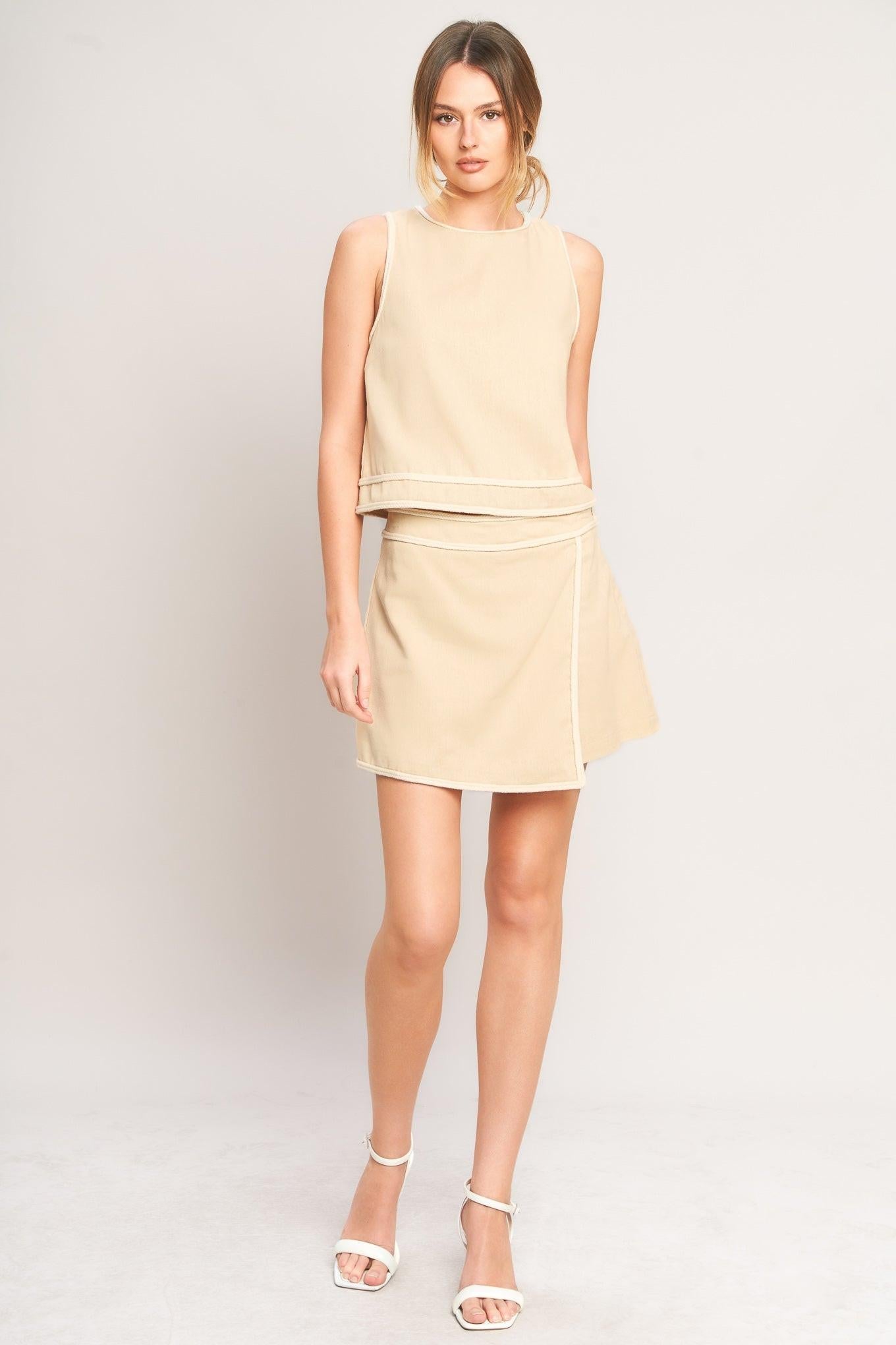 ELEVATED ESSENTIAL WOVEN TOP