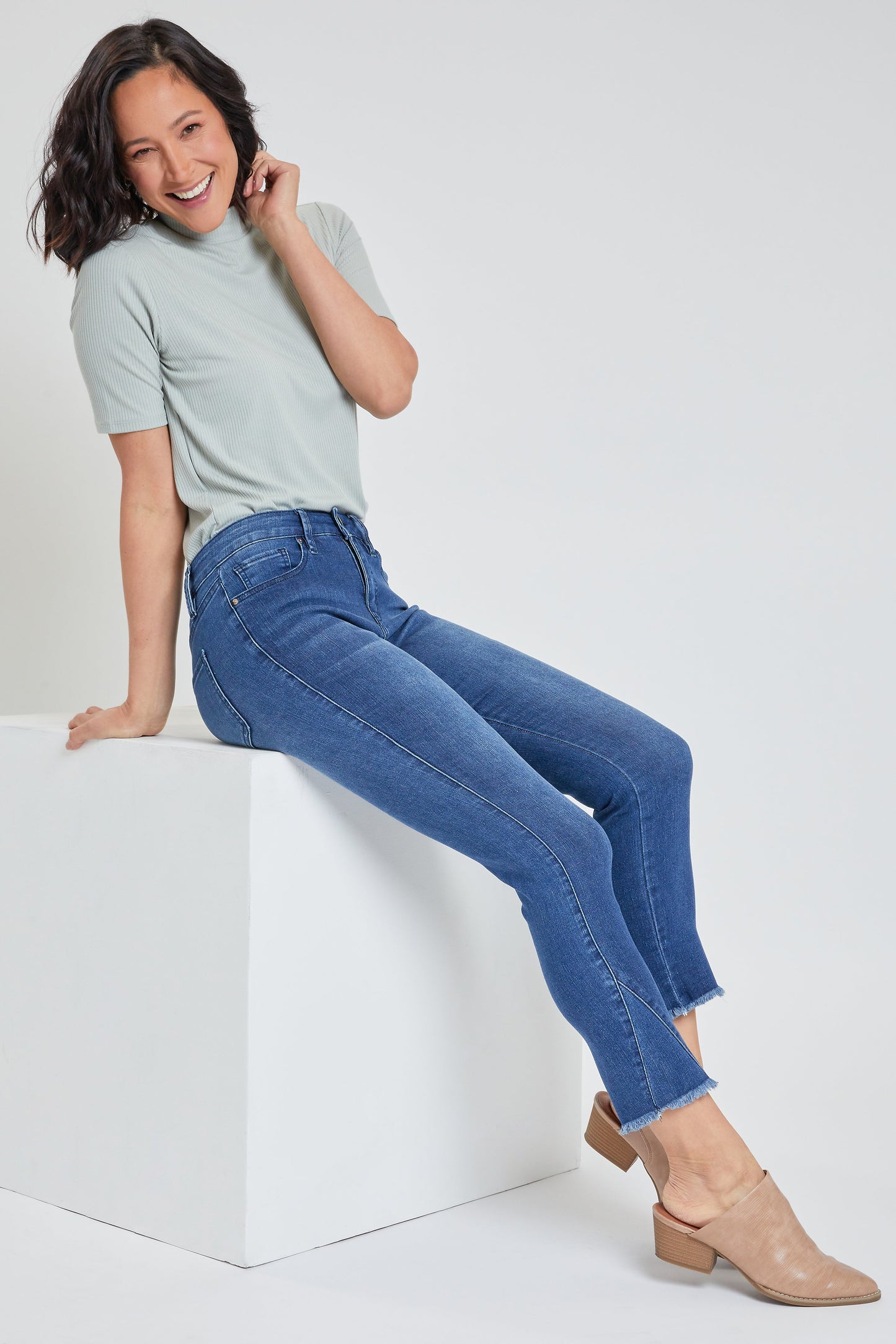 Women's Skinny With Side Seam Insert Sustainable Jeans
