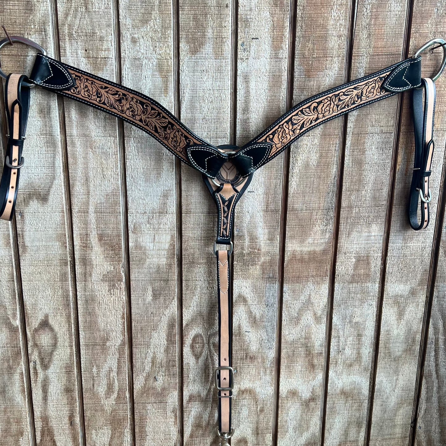 Blooming Wild Breastcollar