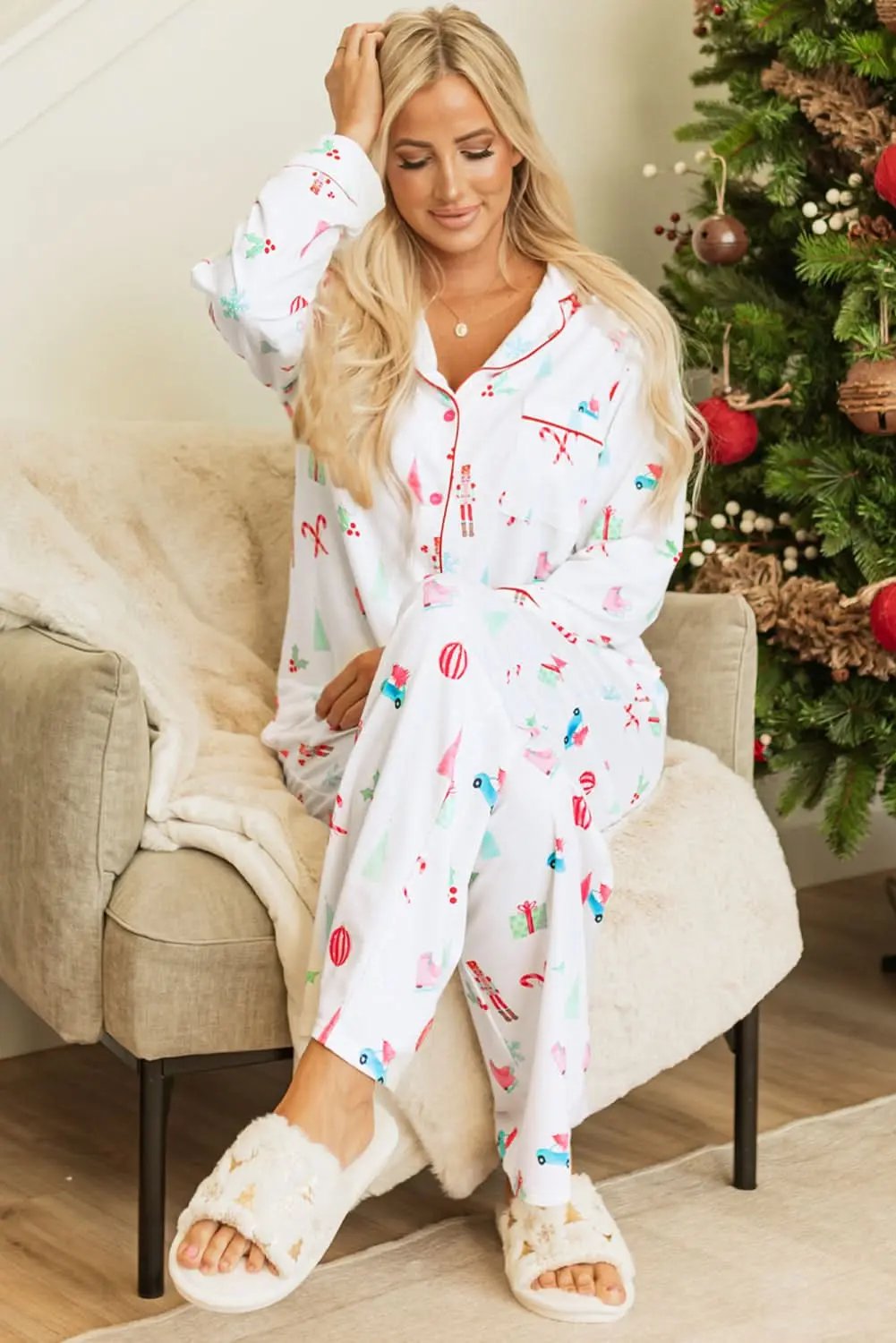 Love Salve White Christmas PJs Set Holiday Loungewear Women's Pajamas Soft, Festive