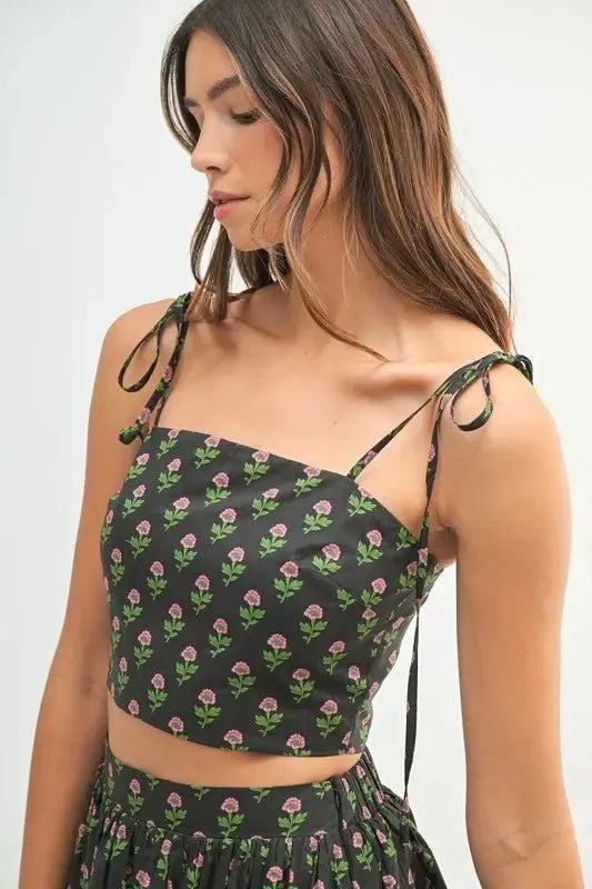 Women's Crop Top & Skirt Set - Floral Print - Trendy Two Piece