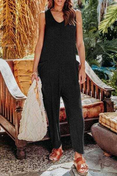 Sleeveless Jumpsuit - With Pockets - Chic