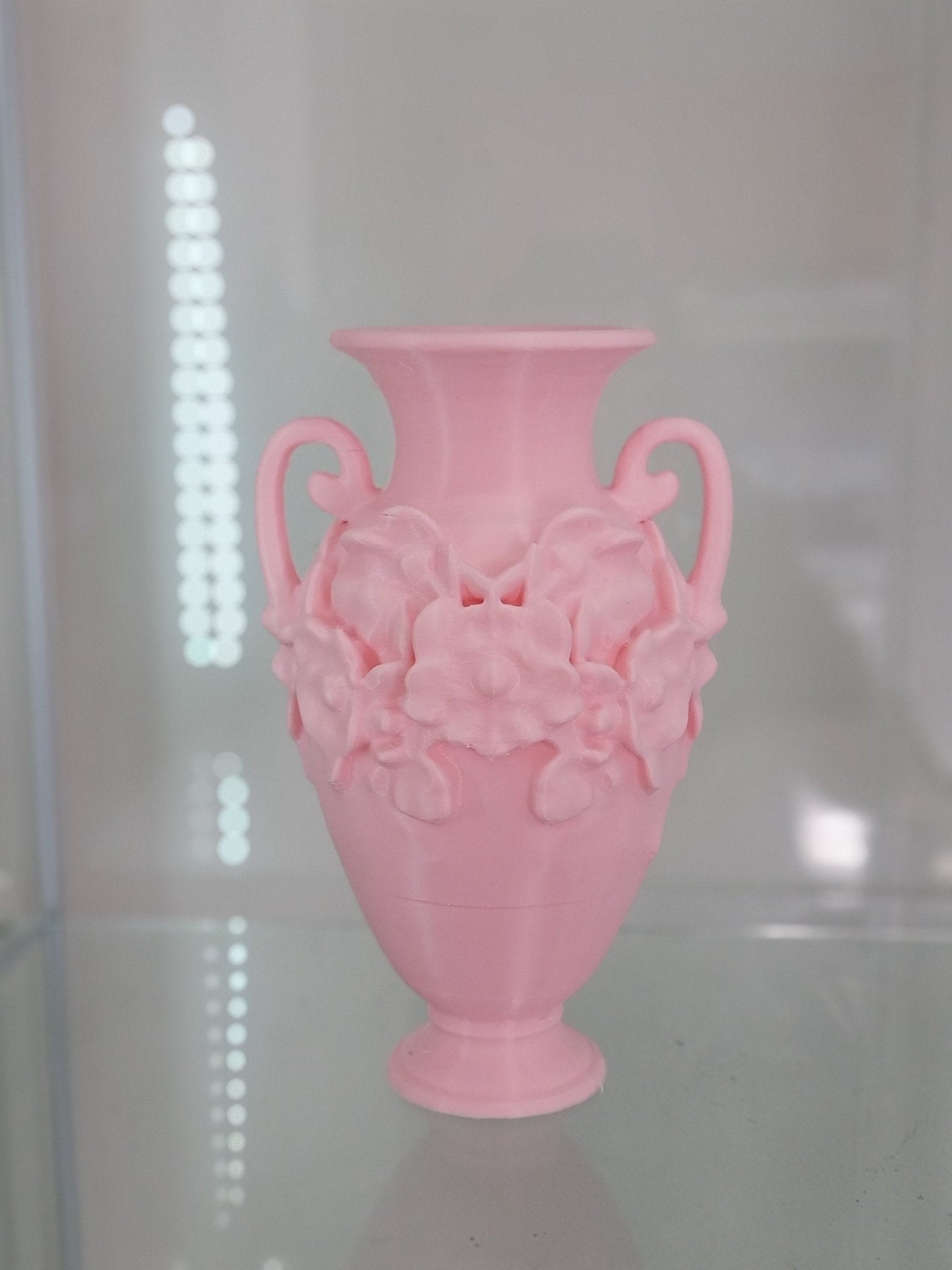 Vintage-Inspired Pink Floral Vase – 3D-Printed Elegance