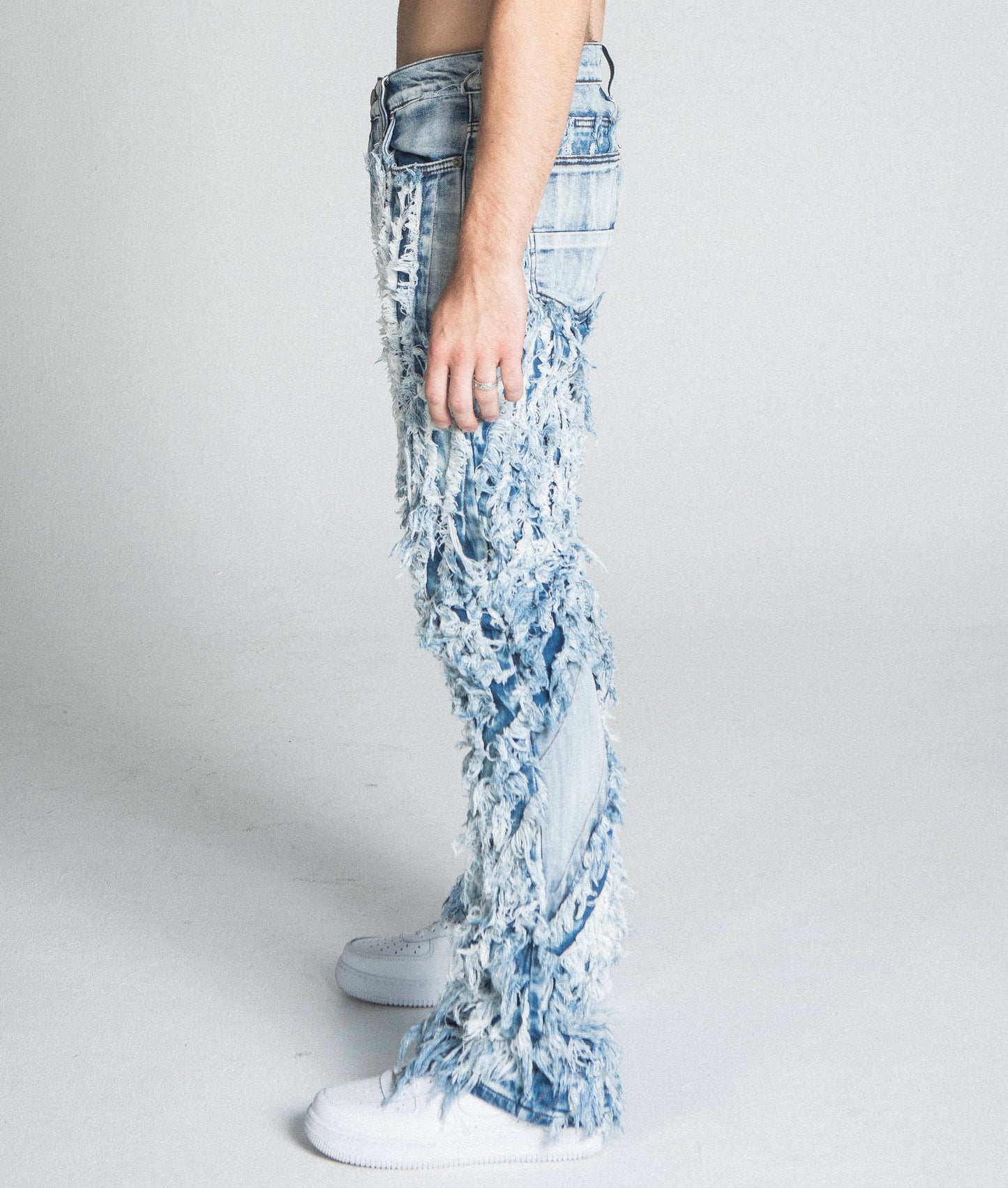 AJ18SK EXTREME FRAYED STACKED JEANS