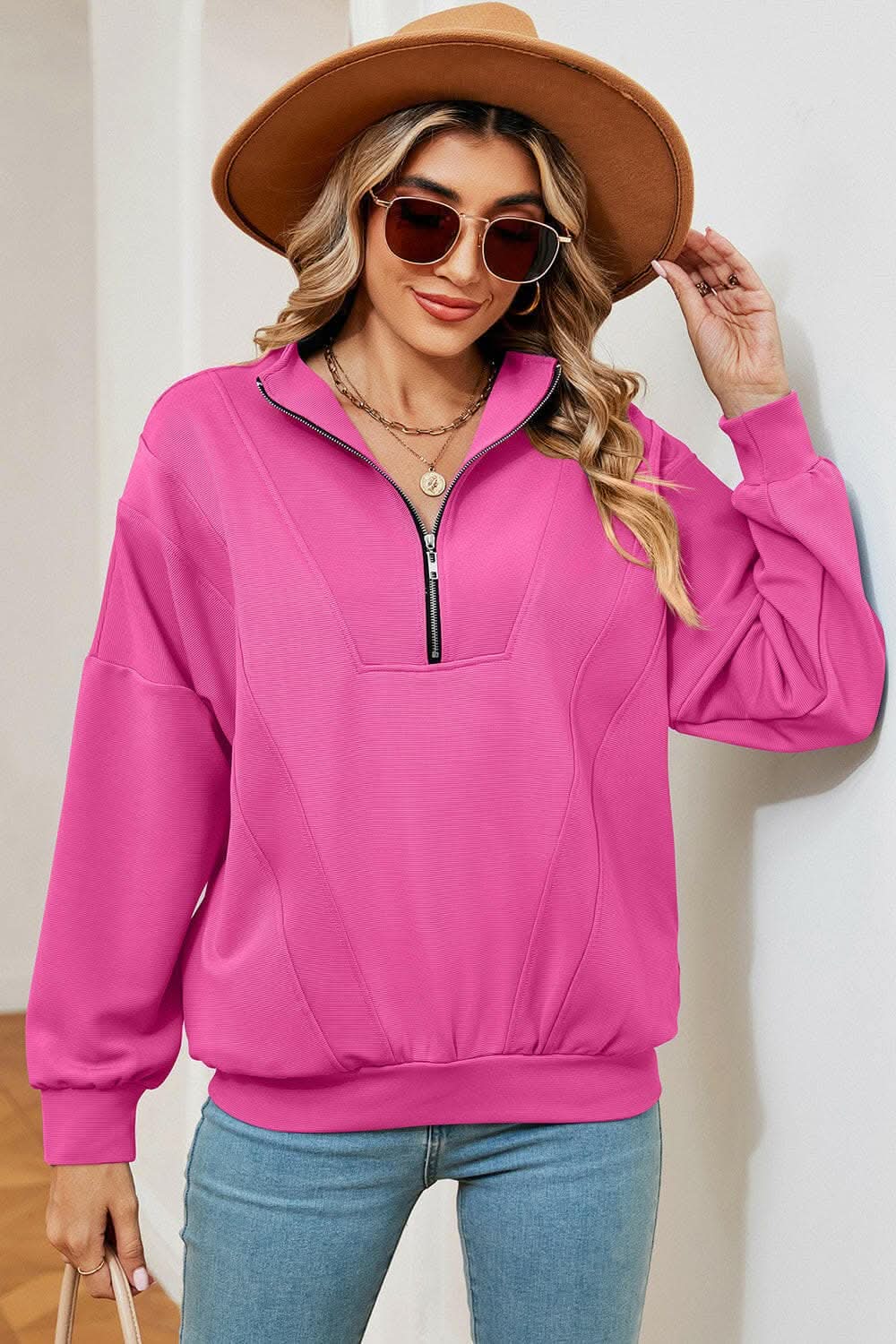 Sweatshirt - Chic Half-Zip - Modern Comfort