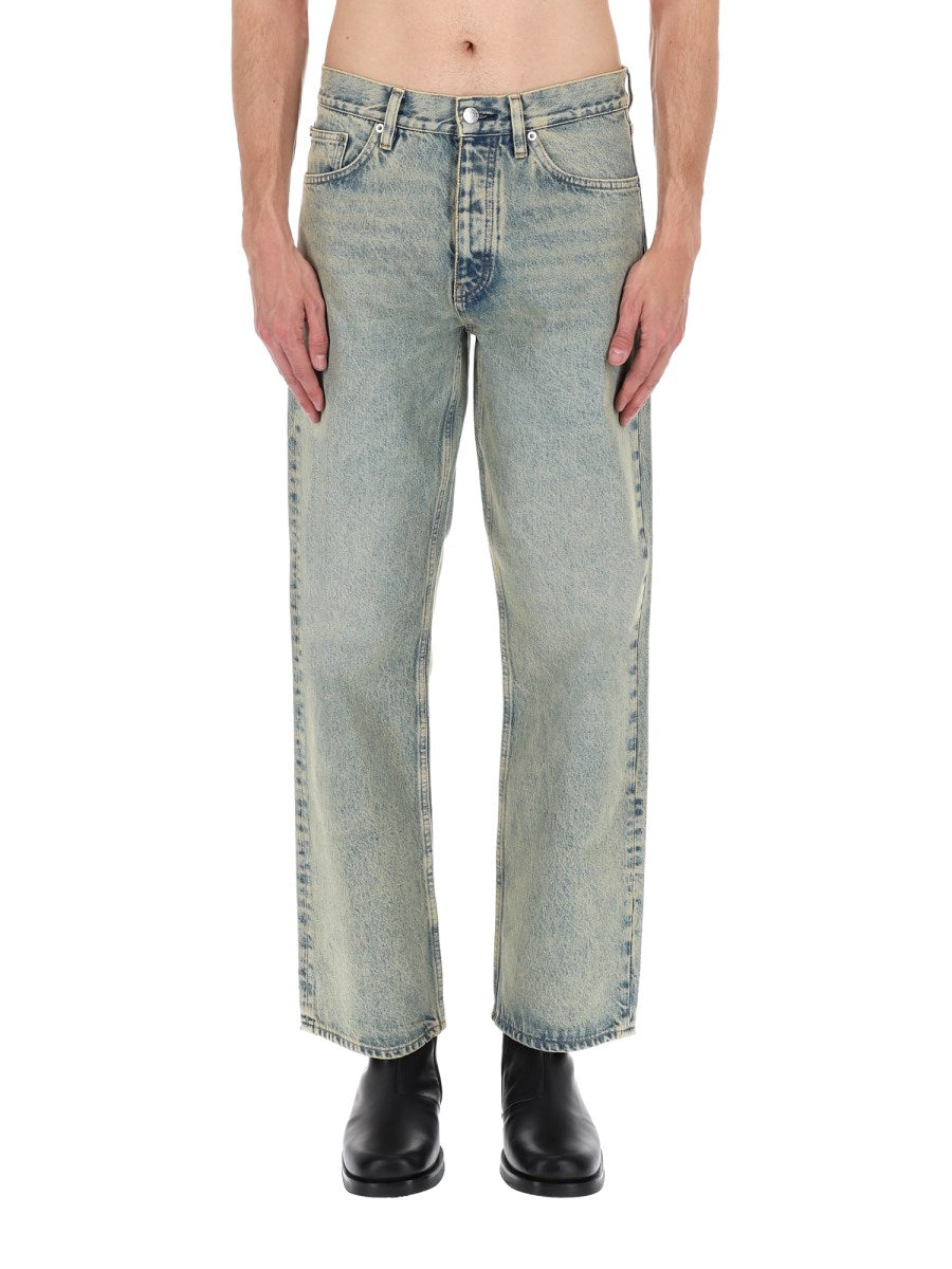 Loose Jeans in Dirty Light Wash