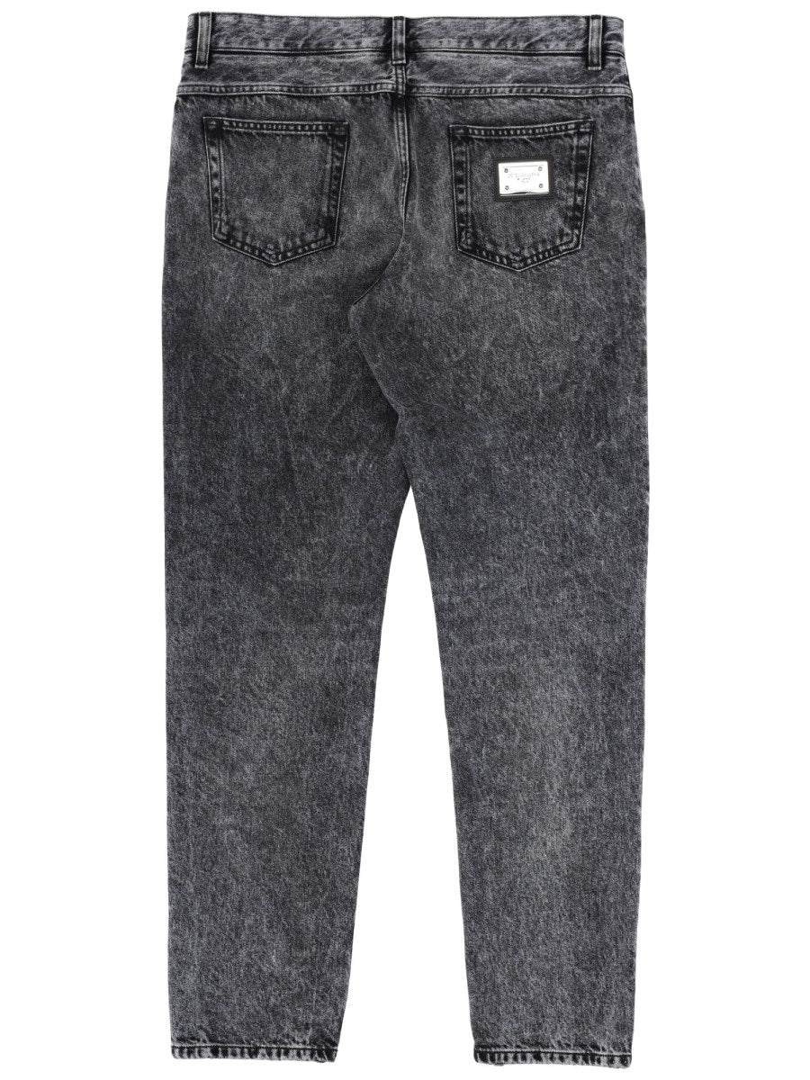 Straight Jeans in Washed Black