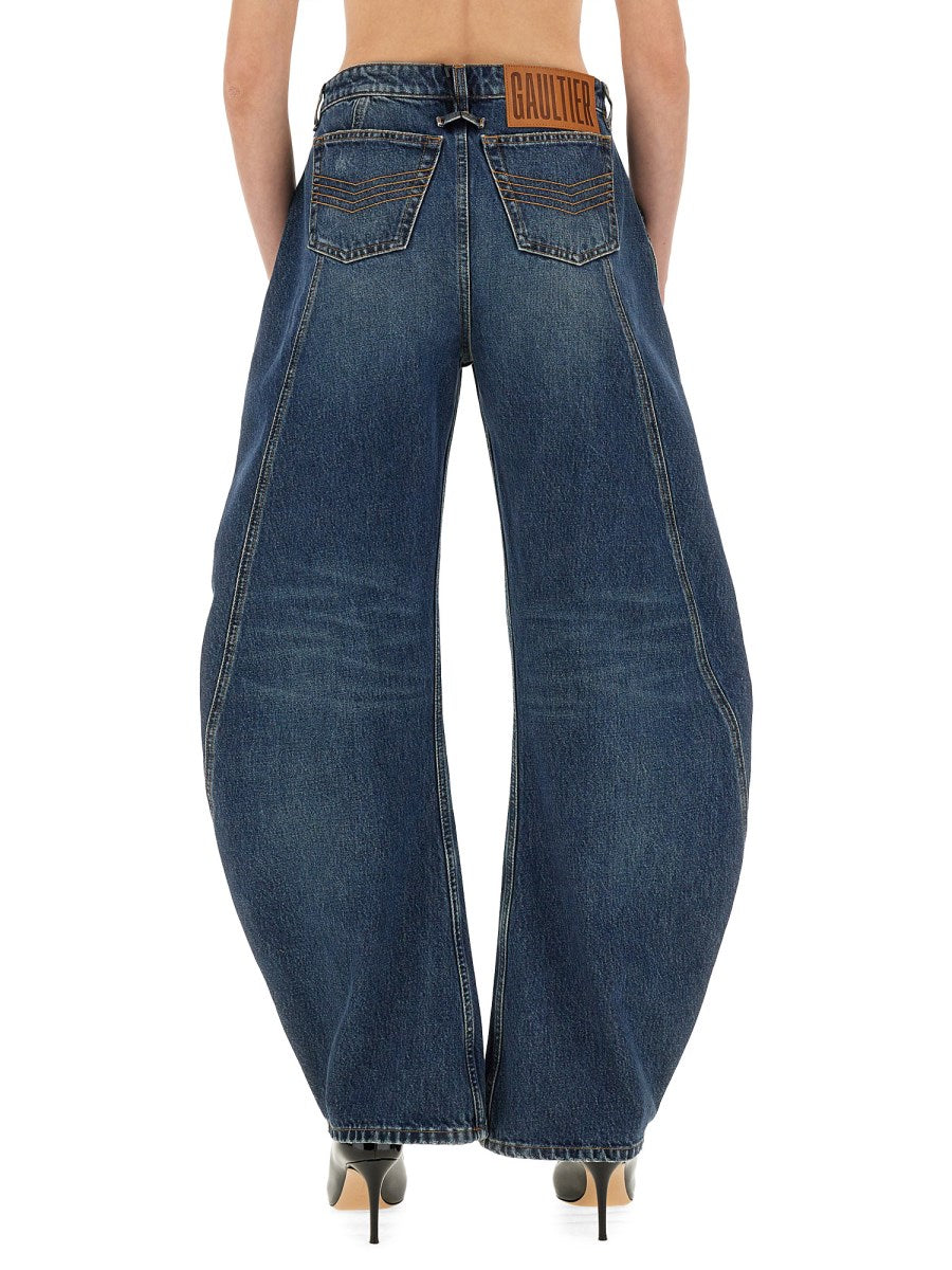 Low-Rise Curved Jeans