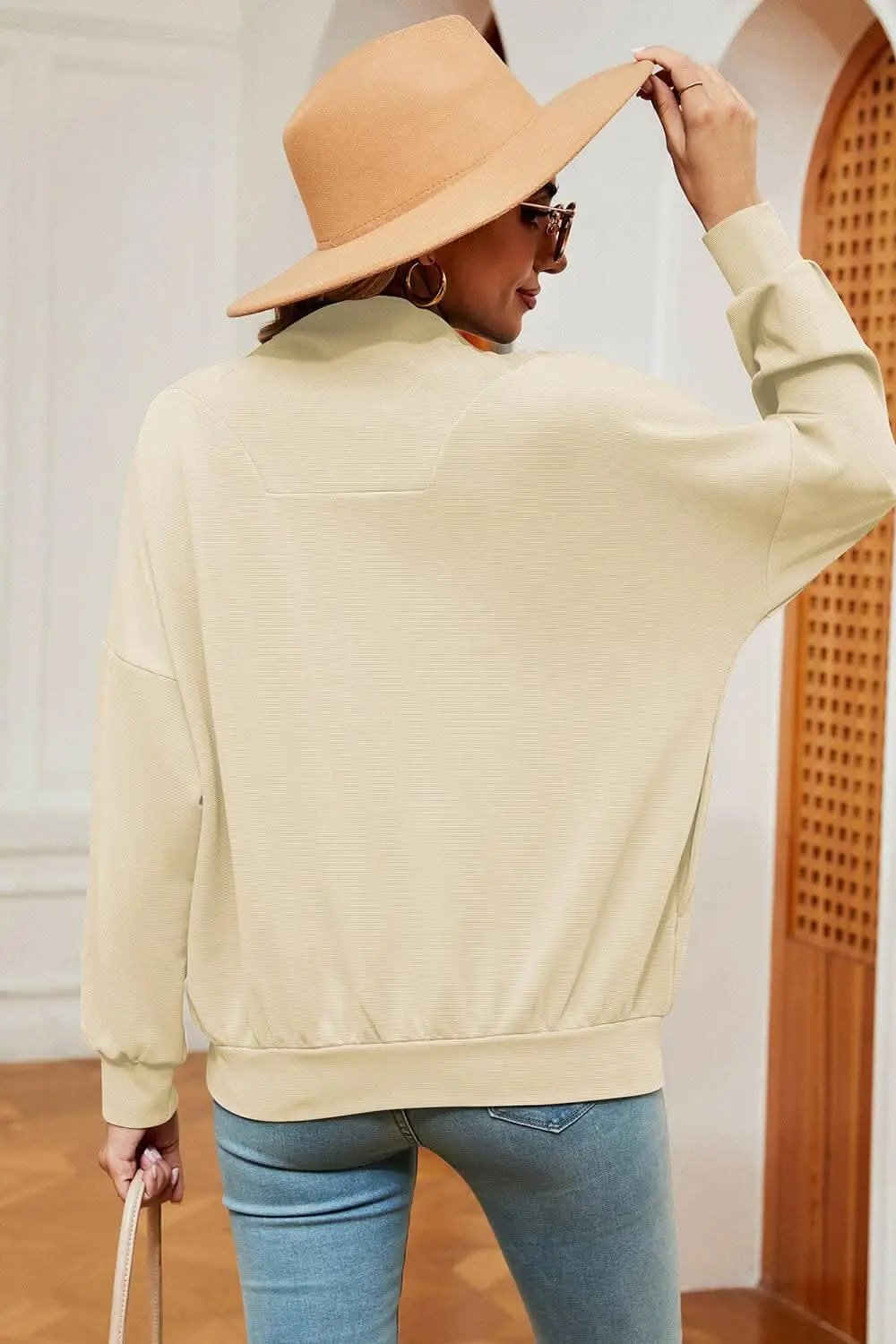 Sweatshirt - Chic Half-Zip - Modern Comfort