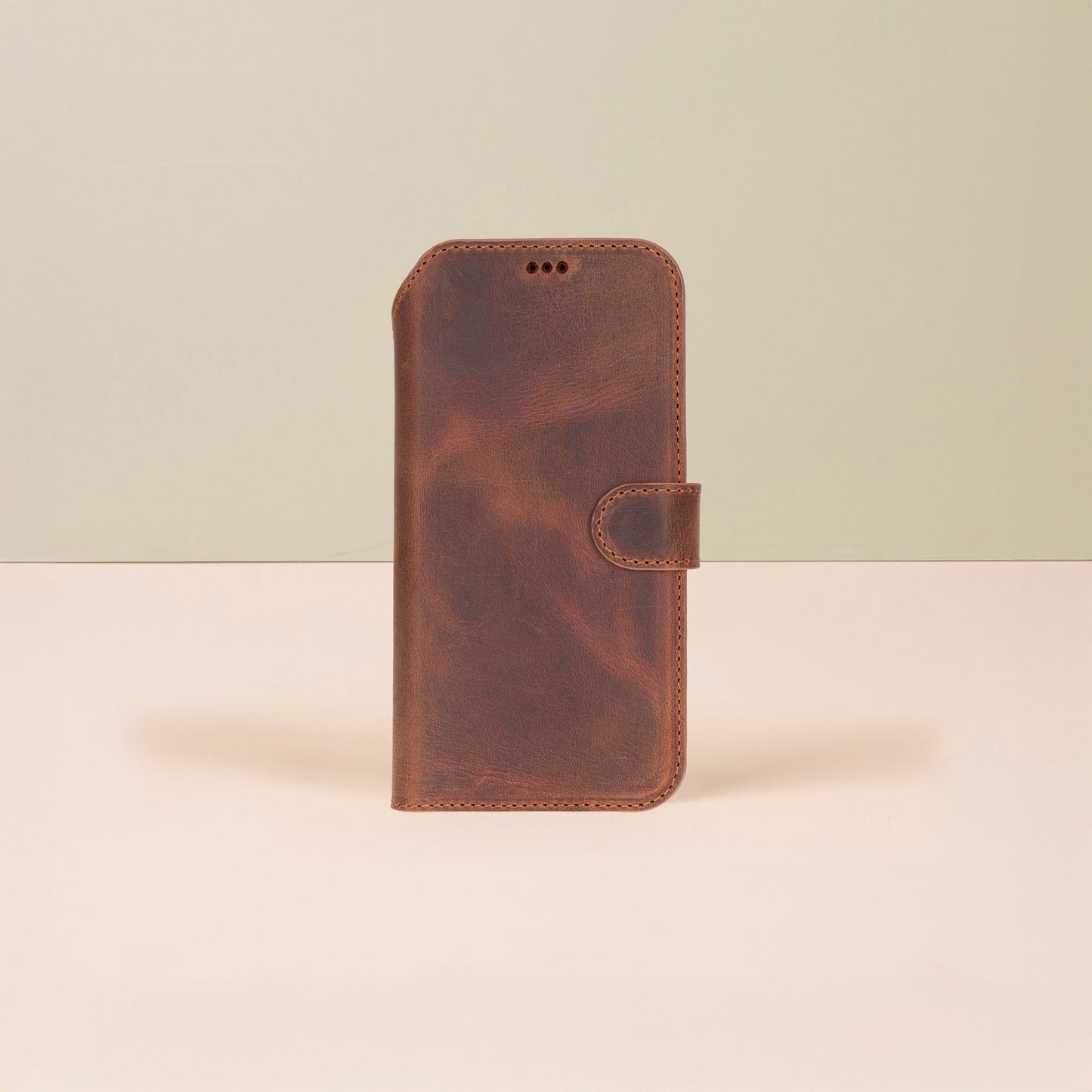 Leather iPhone 18 Pro Wallet Case – Brown - Austin
