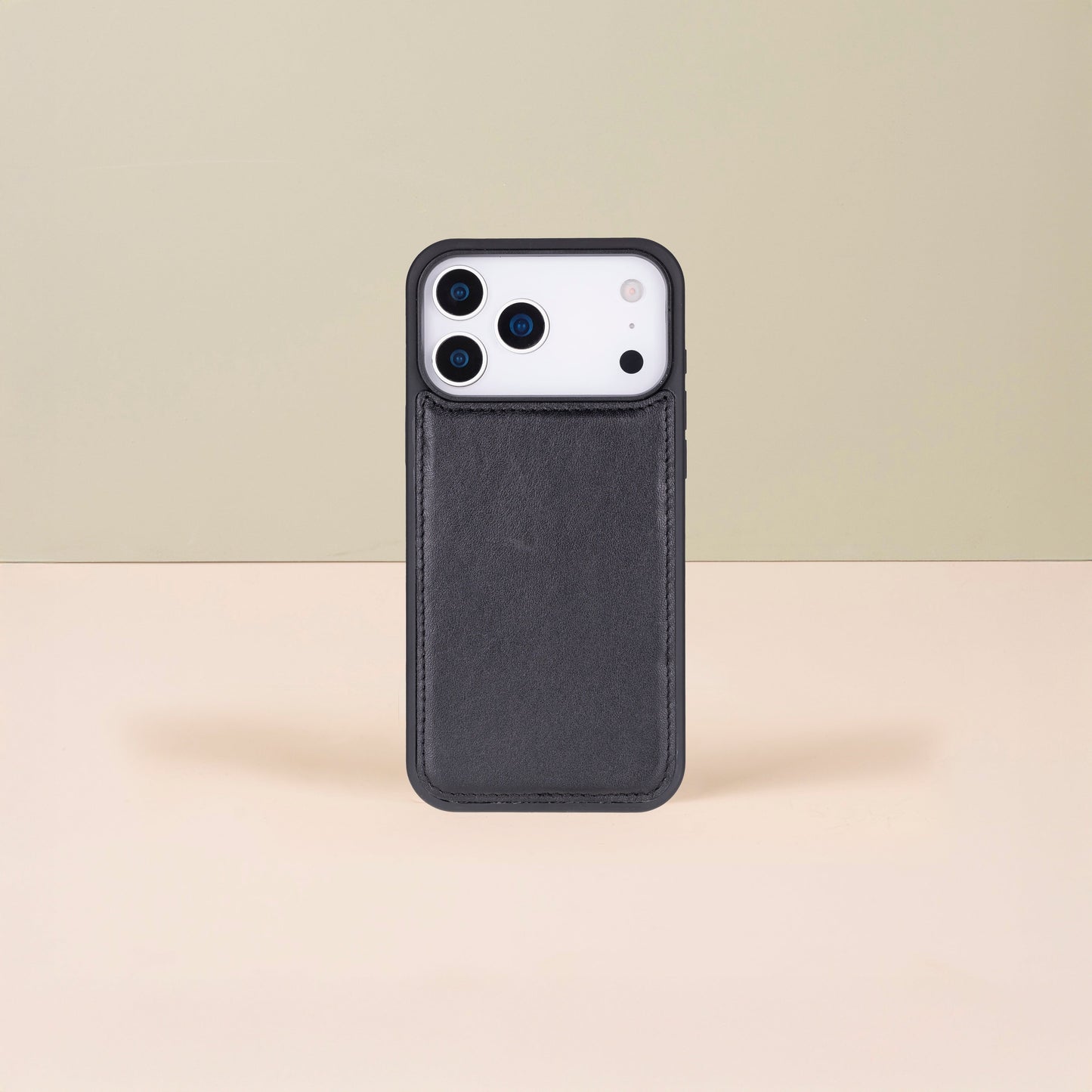 Leather iPhone 18 Pro Wallet Case – Black - Austin