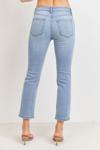 HIGH RISE STRAIGHT JEANS WITH DISTRESS