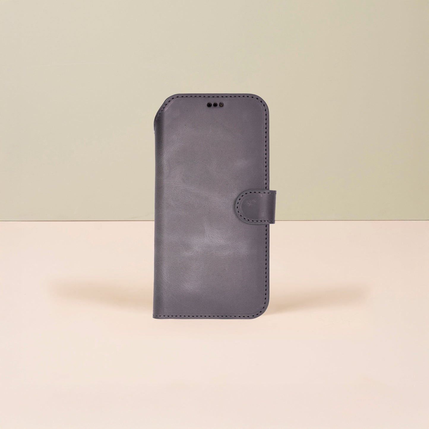Leather iPhone 18 Pro Max Wallet Case – Gray - Austin
