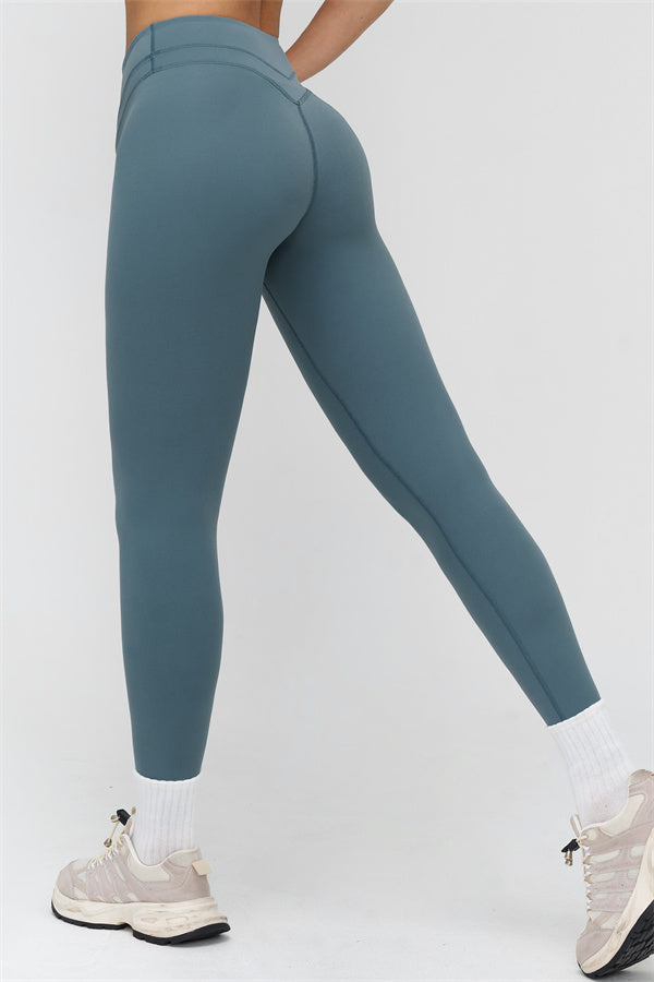 The Stride Crop Top Leggings 2-Piece Set