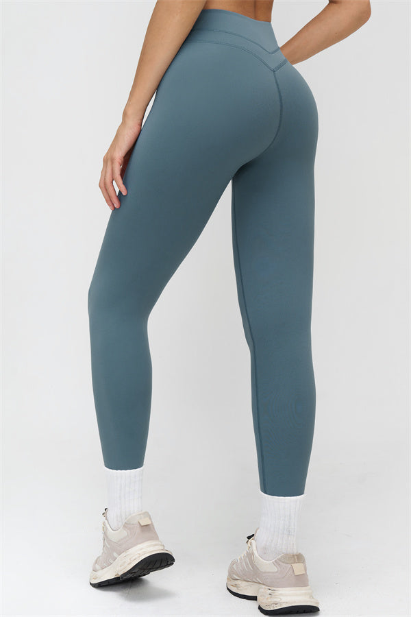 The Stride Crop Top Leggings 2-Piece Set