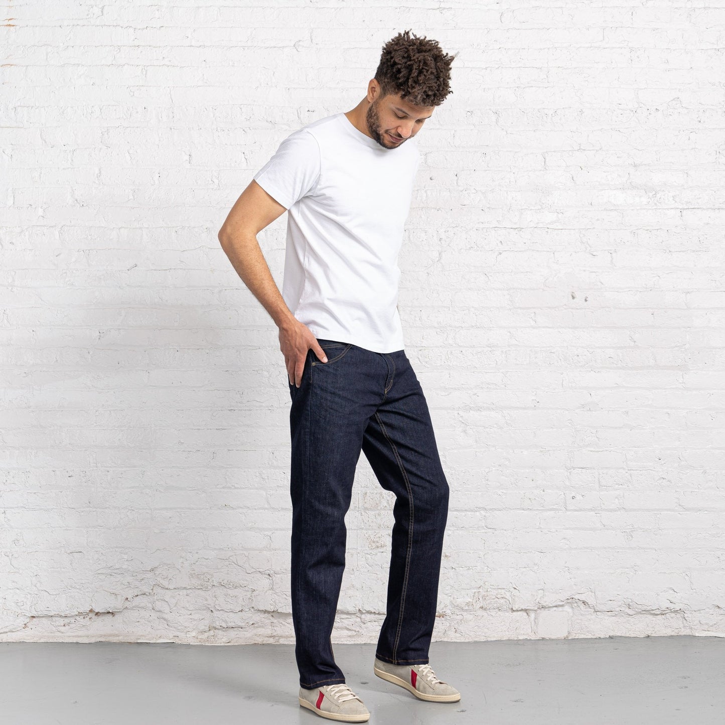 Relaxed Fit Dark Wash