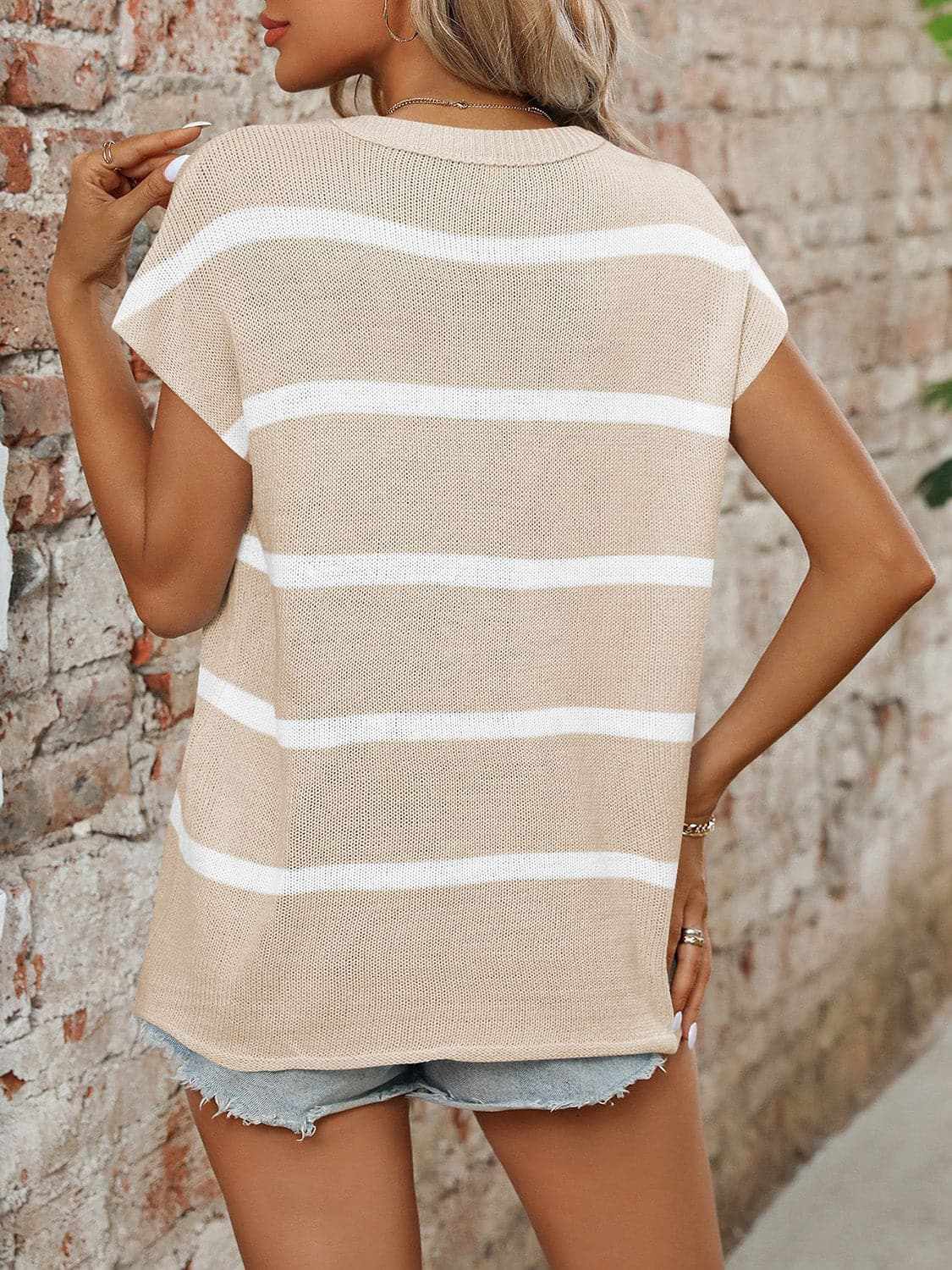 Trendsi Chic striped knit top - round neck, short sleeves