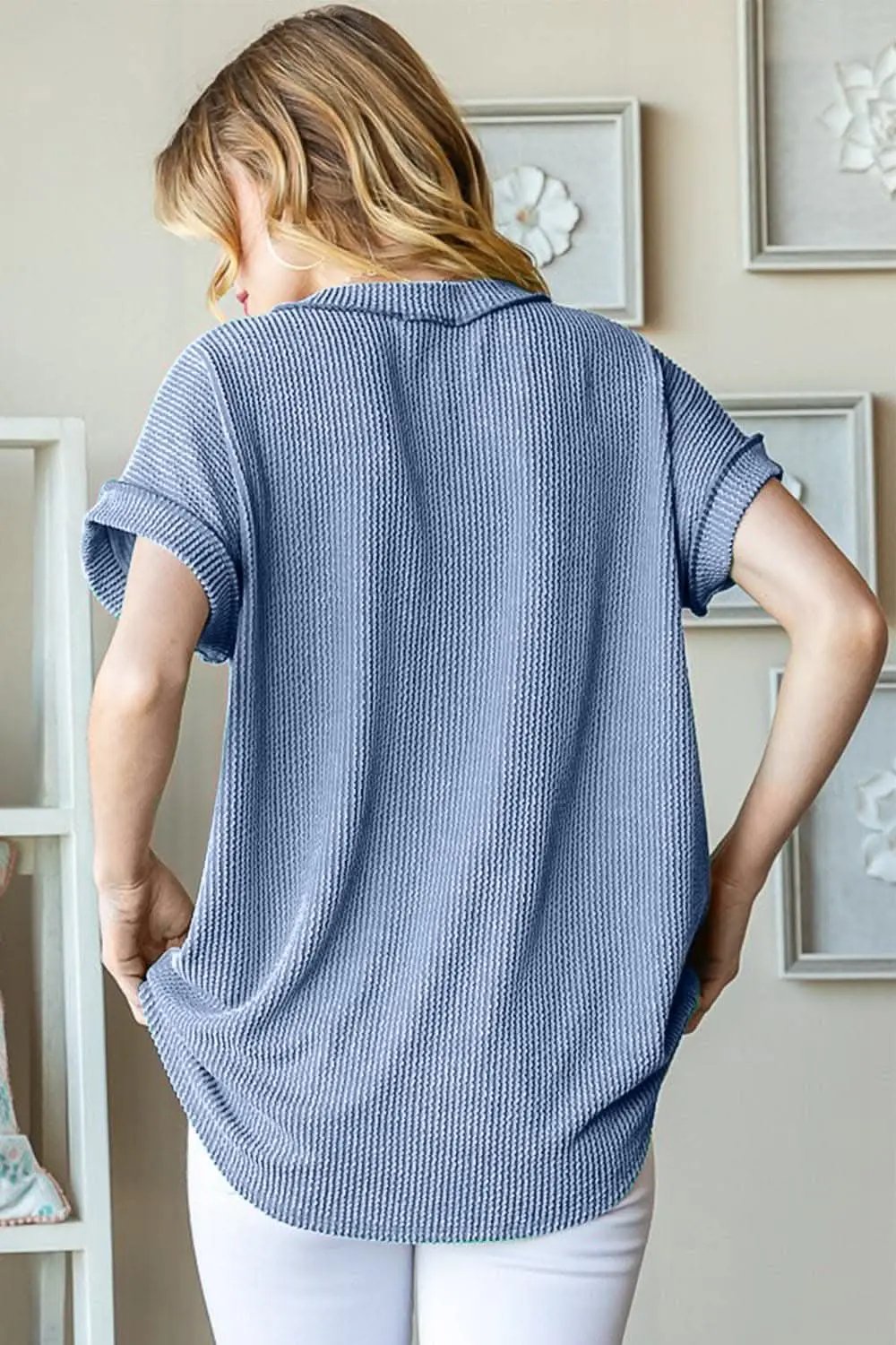 Women's Ribbed Tee - Front Pocket Short Sleeve - Casual Comfy