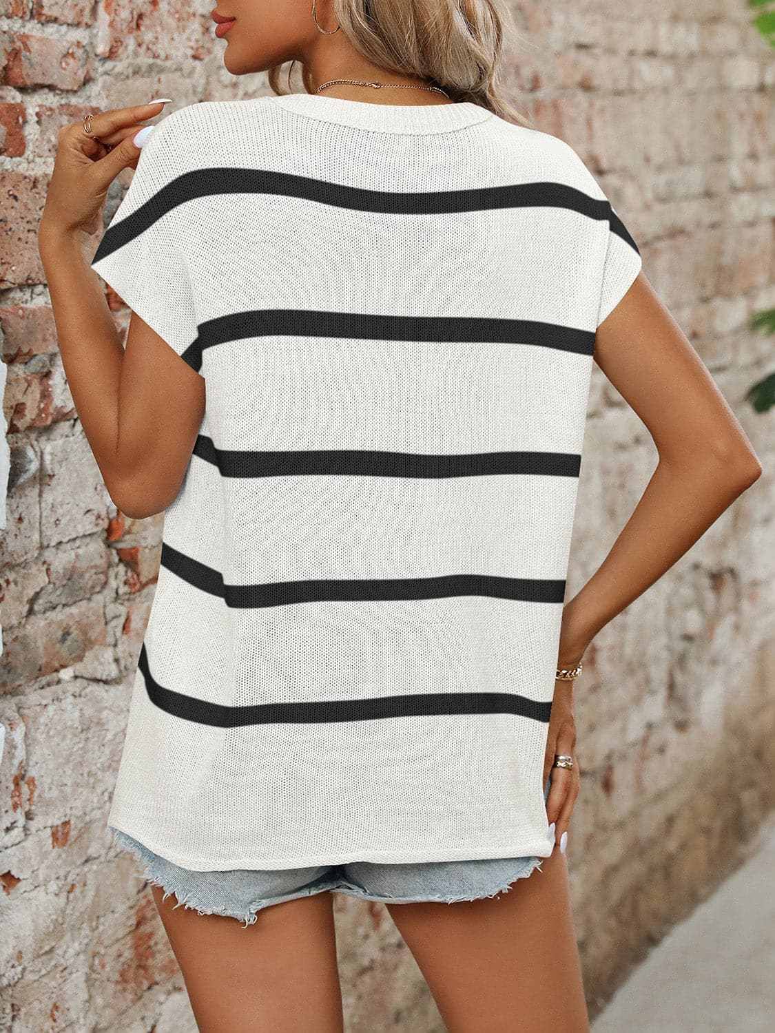 Trendsi Chic striped knit top - round neck, short sleeves