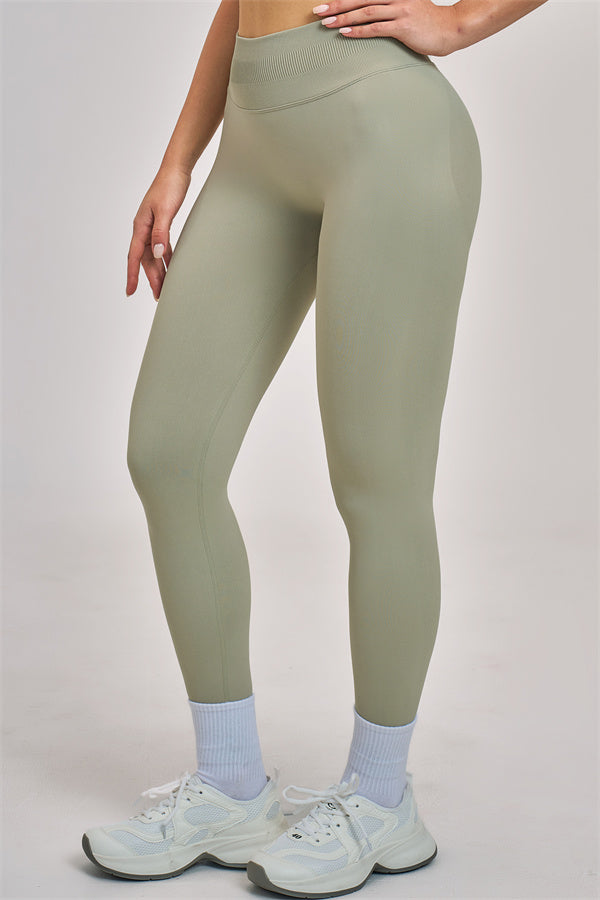 The Vision Tank Top Leggings 2-Piece Set
