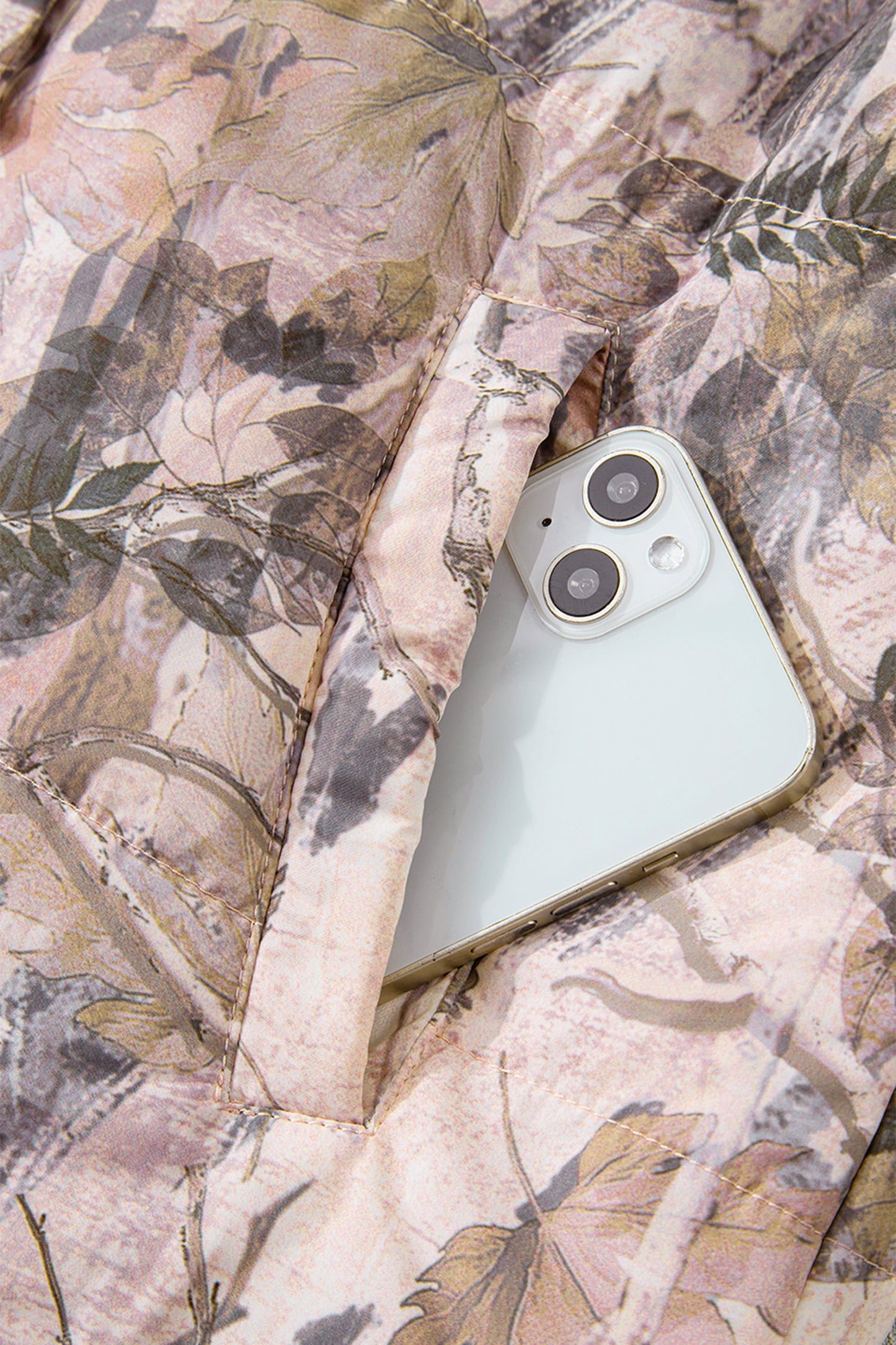 Tessa Camo Leaf Print Winter Puffer Vest - Camo