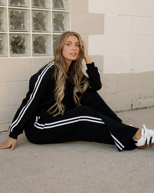 Varsity Striped Detail Crewneck Pullover Elastic Sweatpants 2pcs Outfit