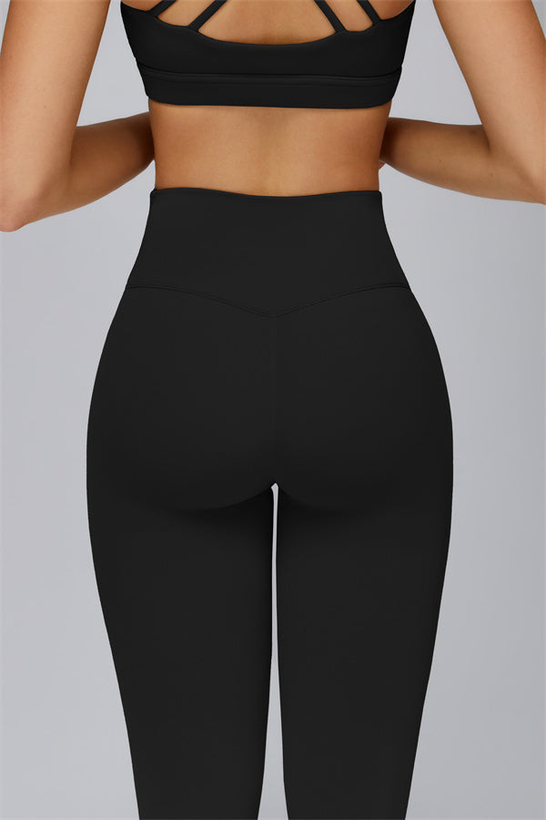The Elle Form Sports Bra Leggings 2-Piece Set
