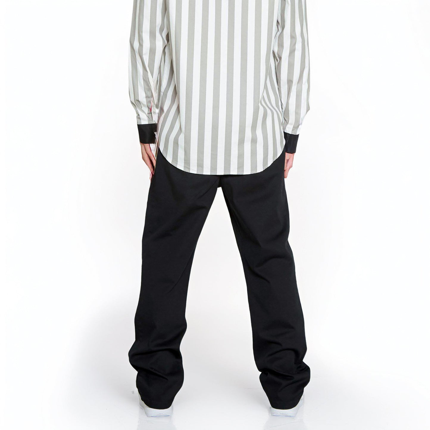 Konus Men's Baggy Chino Pants in Black