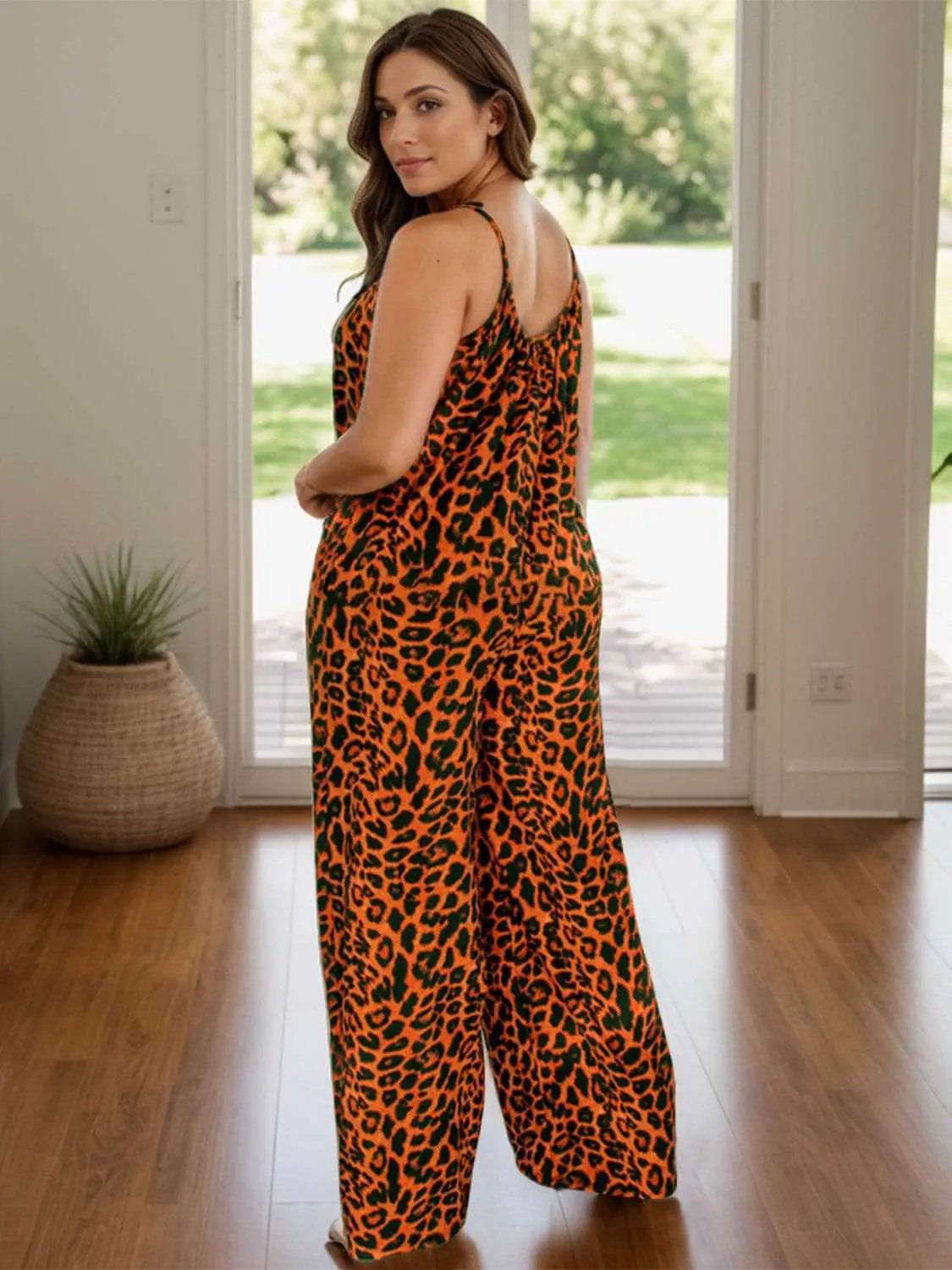 Trendsi Chic leopard print jumpsuit