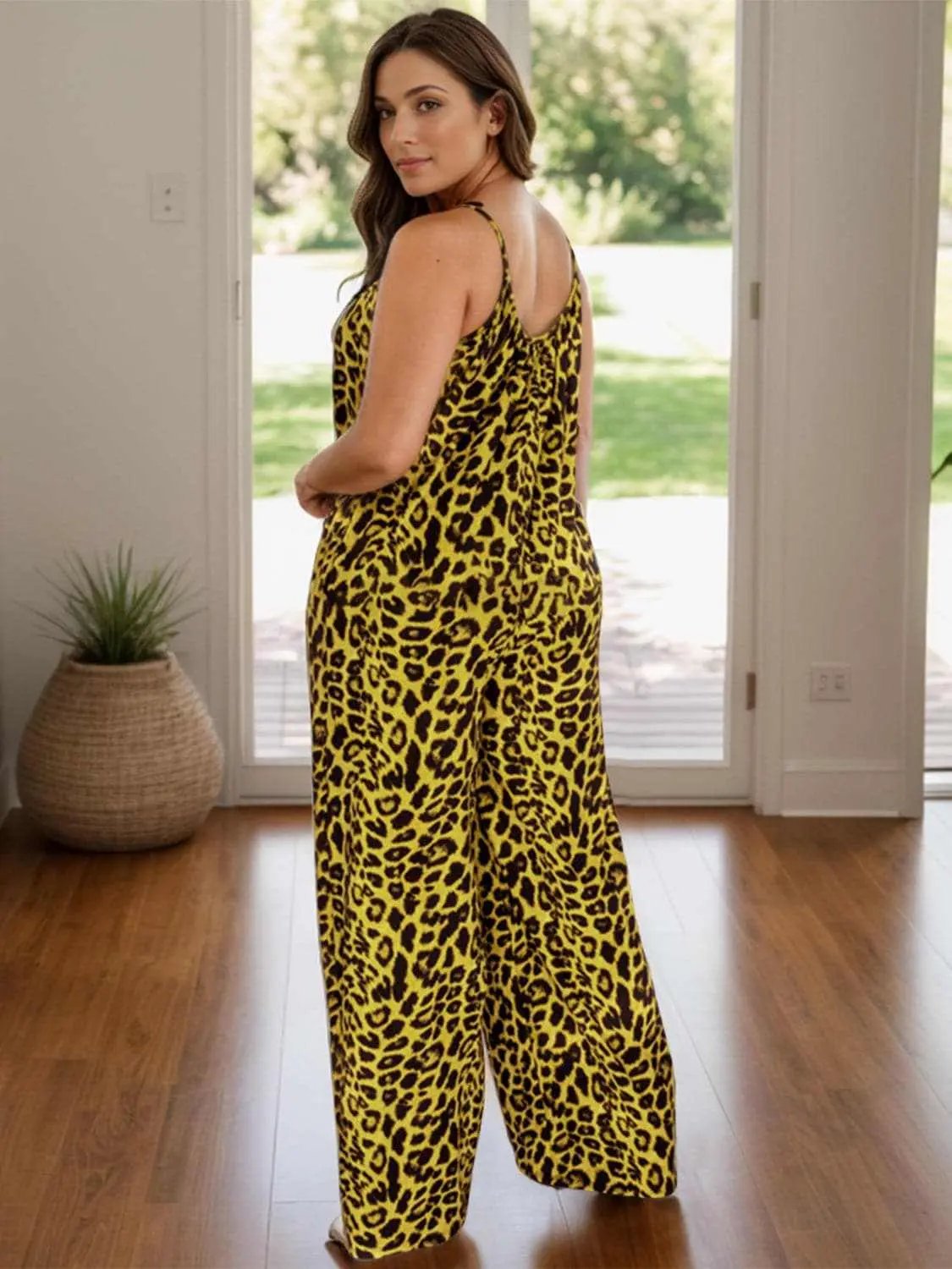 Trendsi Chic leopard print jumpsuit