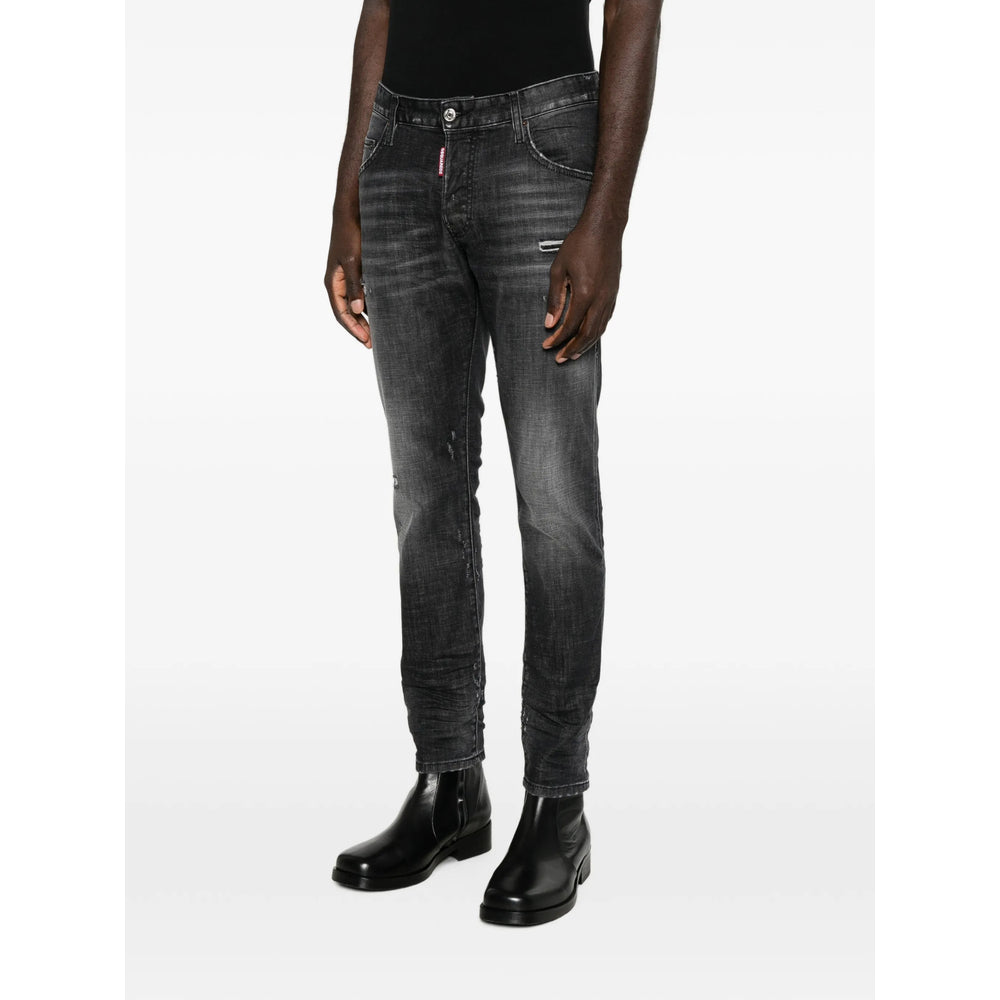 Tapered Jeans in Faded Grey