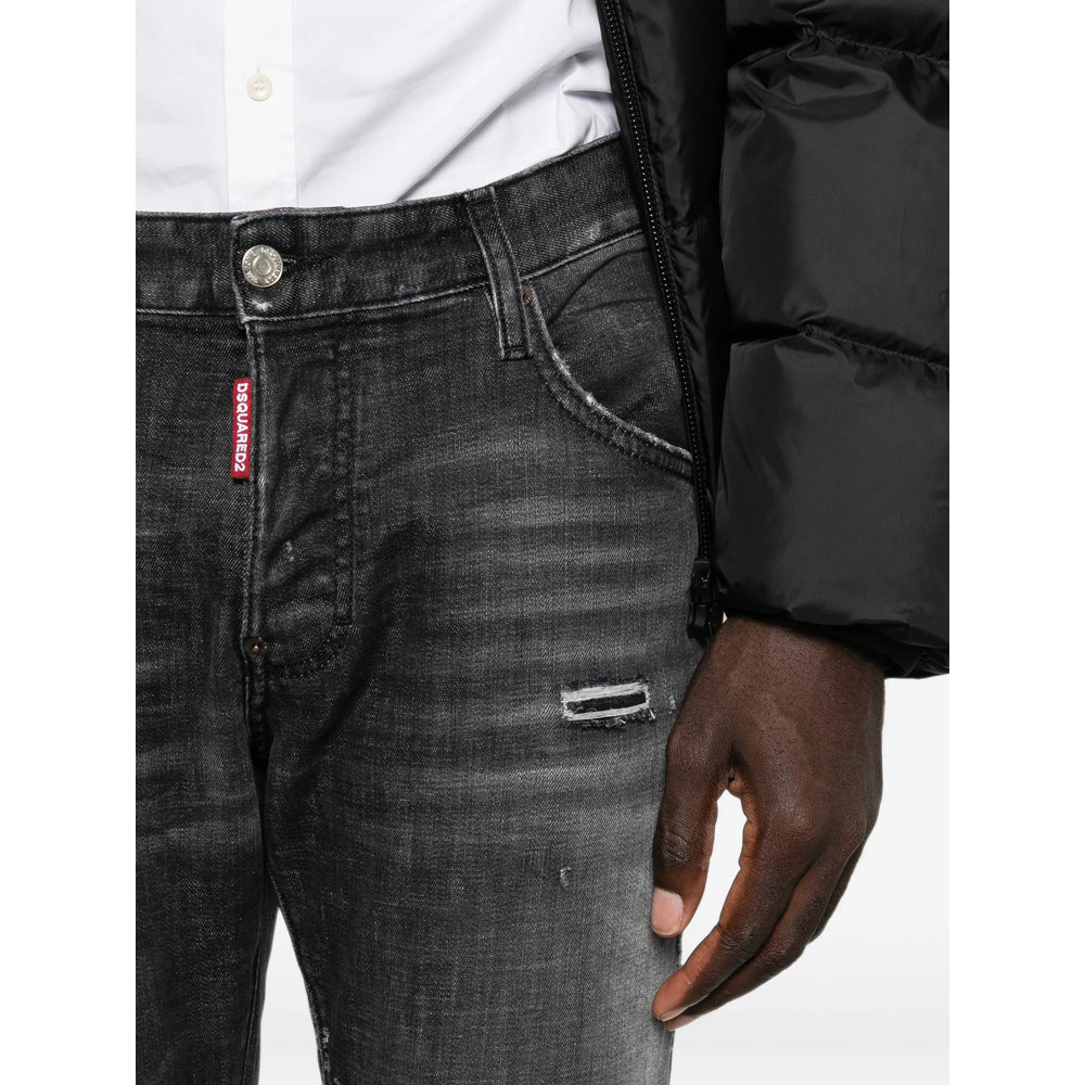 Tapered Jeans in Faded Grey