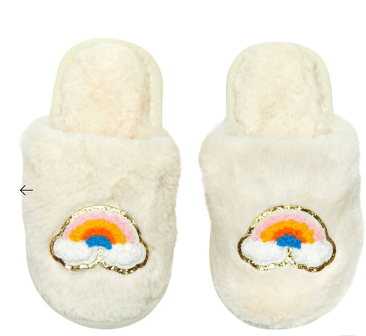 MINI DREAMERS
Cali Rainbow Fuzzy Slippers