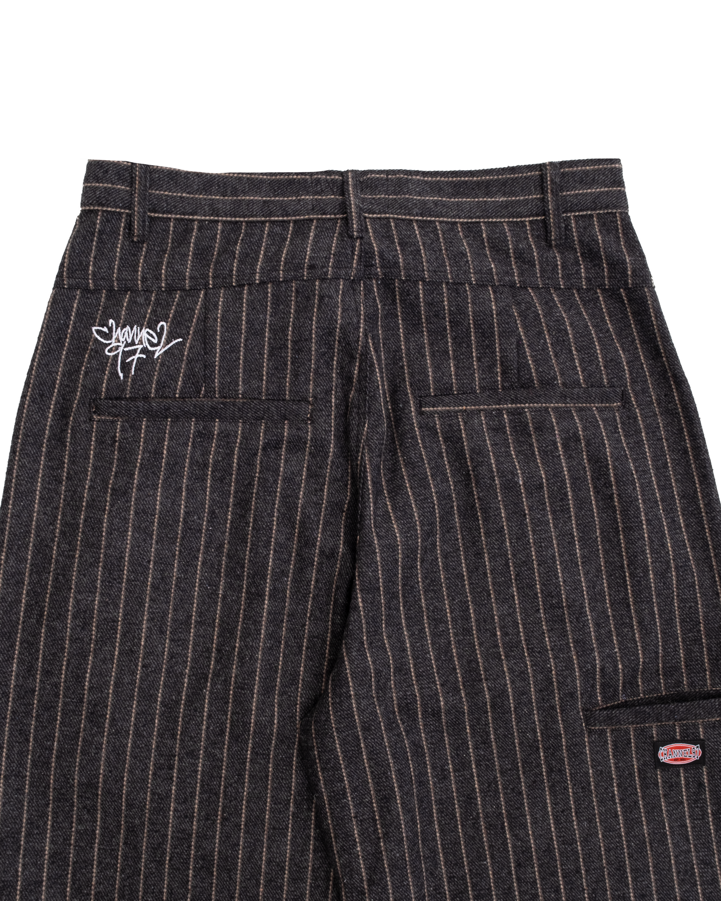 PLEATED TROUSER (PINSTRIPE)