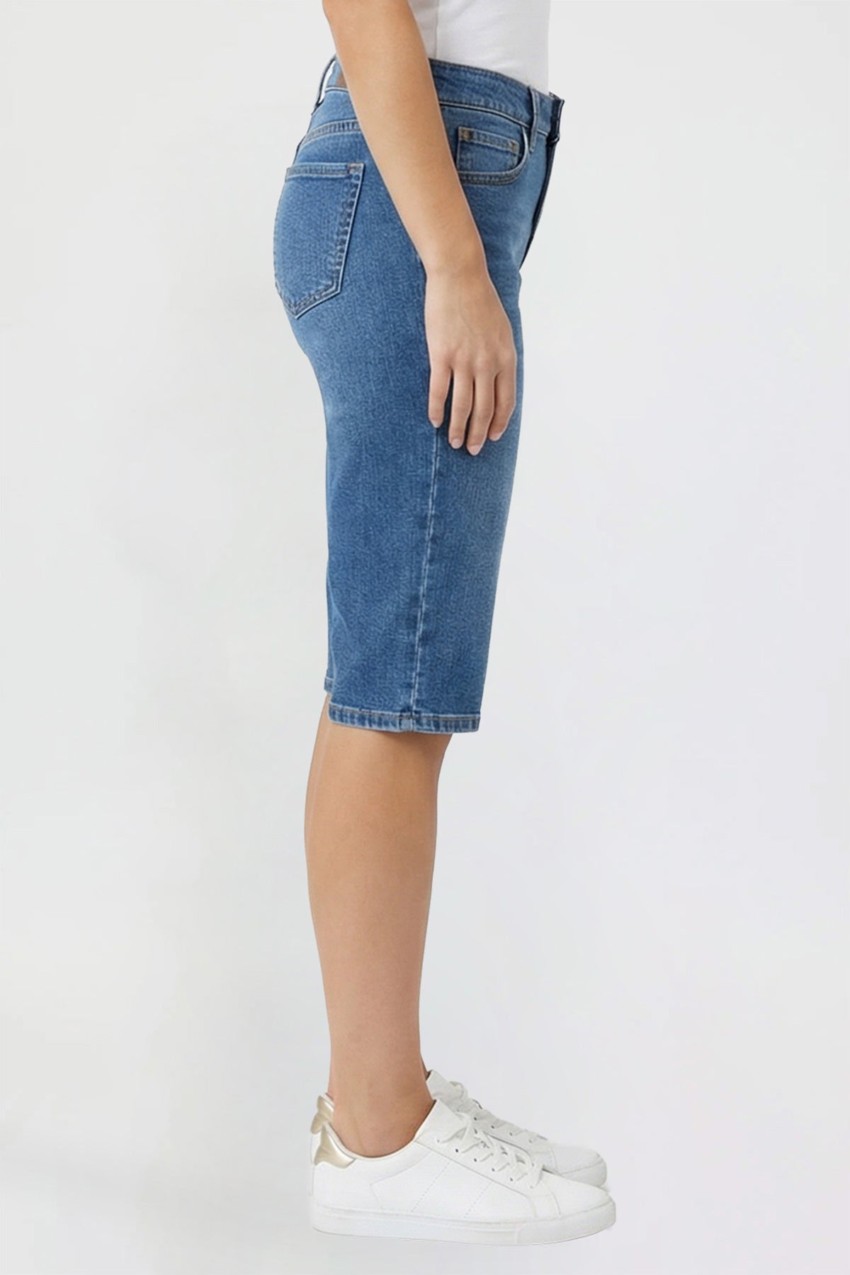 Women's Luxe Essential Capri