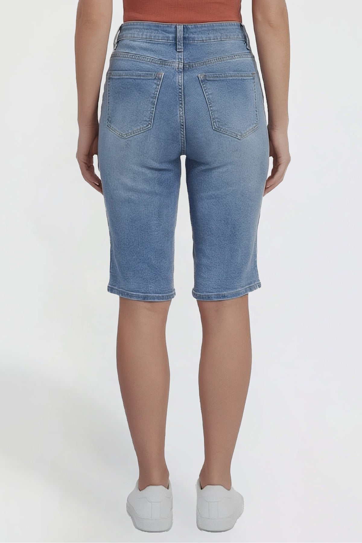 Women's Luxe Essential Capri