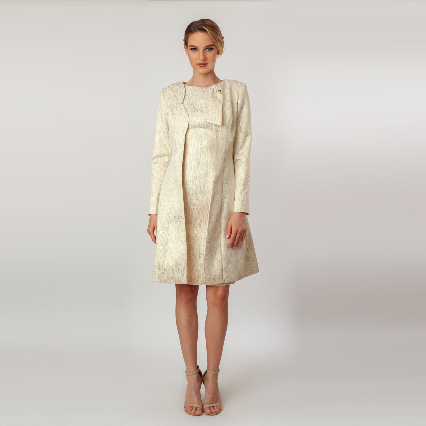 Scalloped Fly-Away Topper