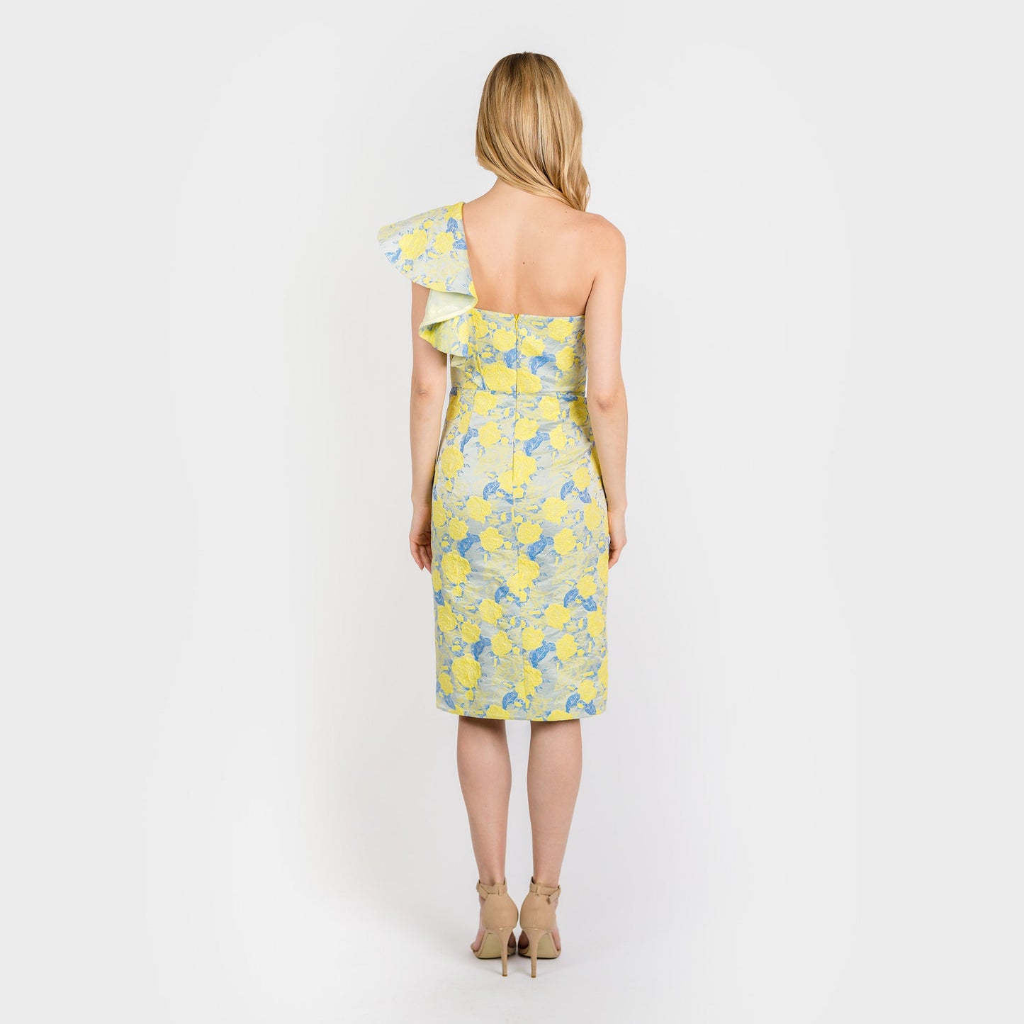 CN7187B Assymmetric Flounce Sheath