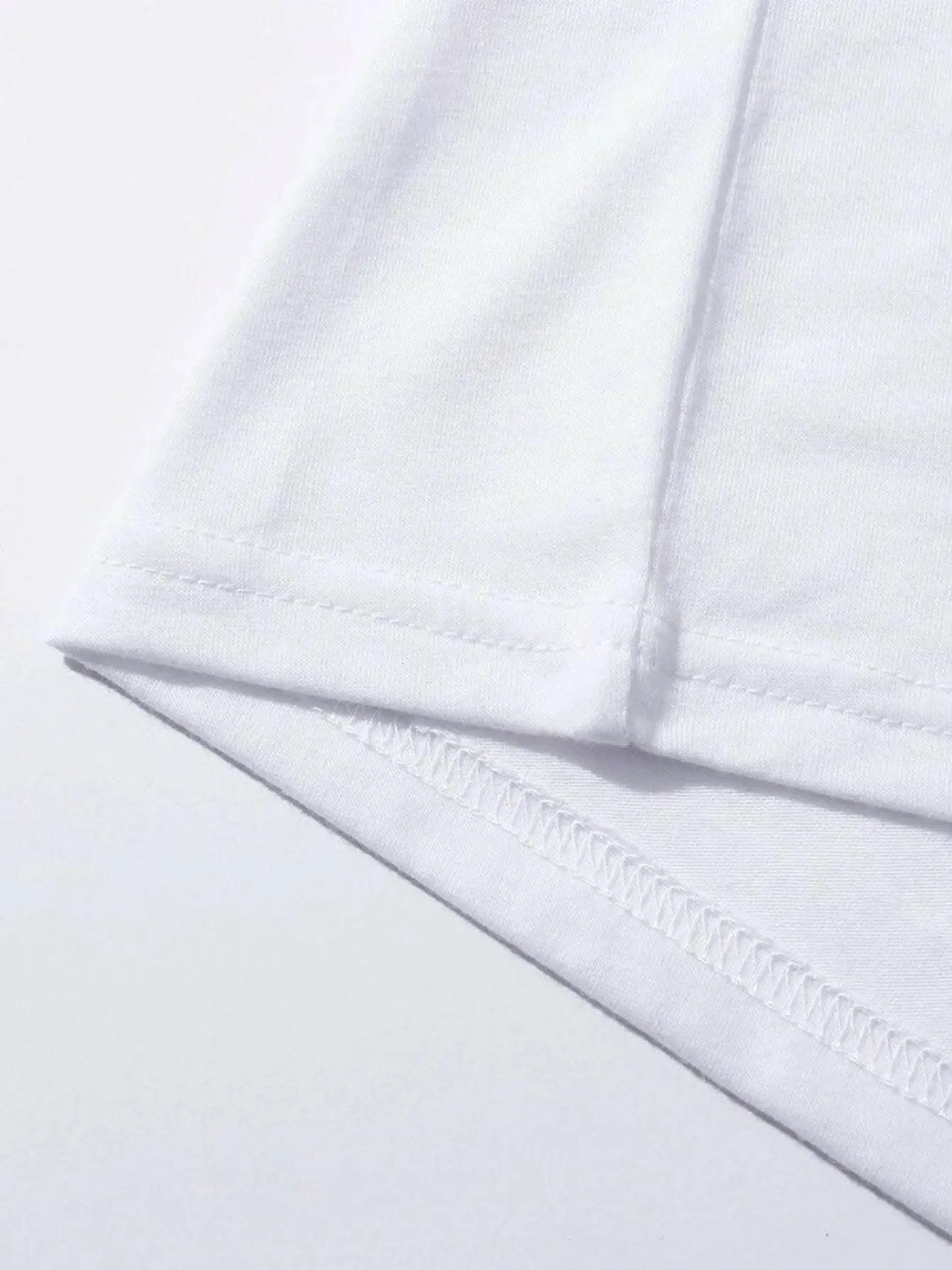 Trendsi Graphic - Charming rabbit print tee for women