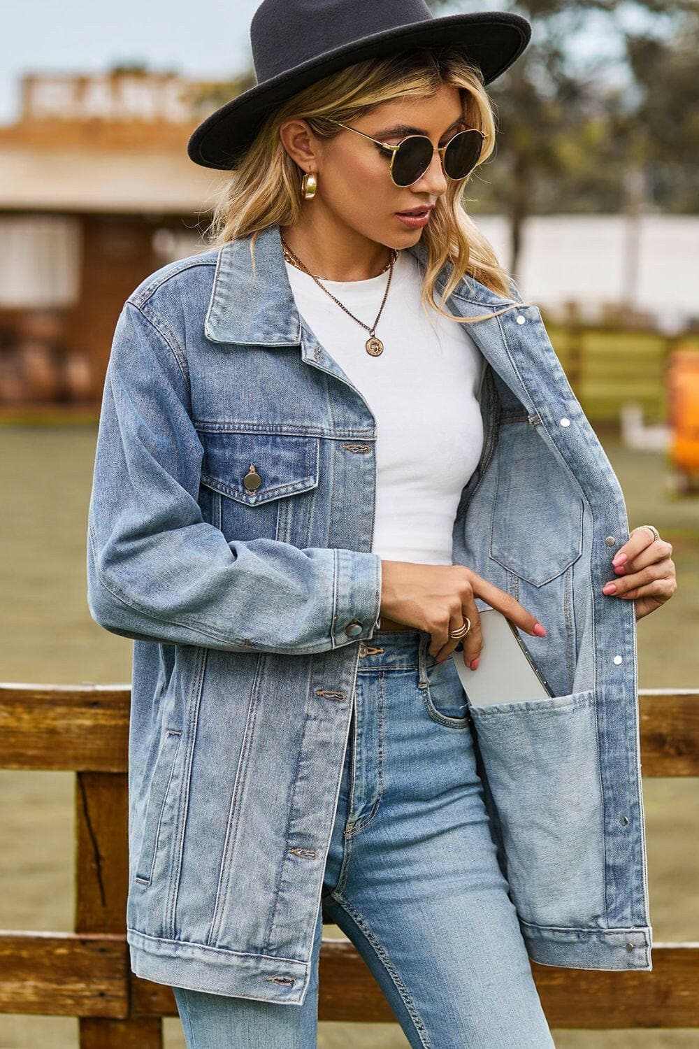 Trendsi Jeans & Denim Chic denim jacket with pockets