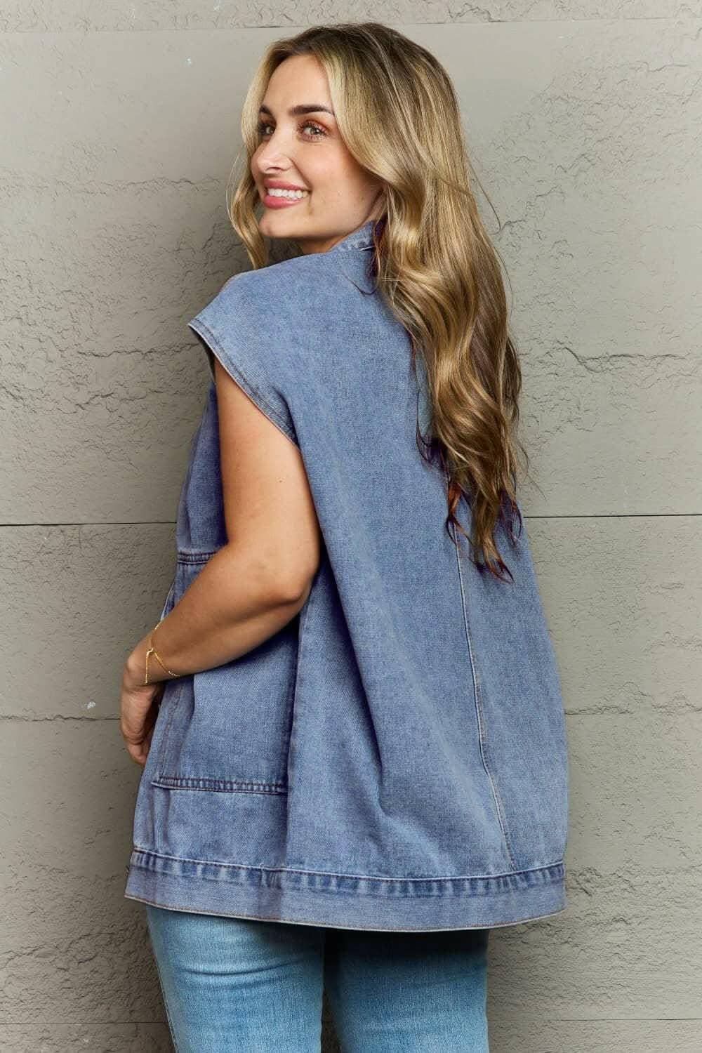 Denim Sleeveless Top - With Pockets - Chic