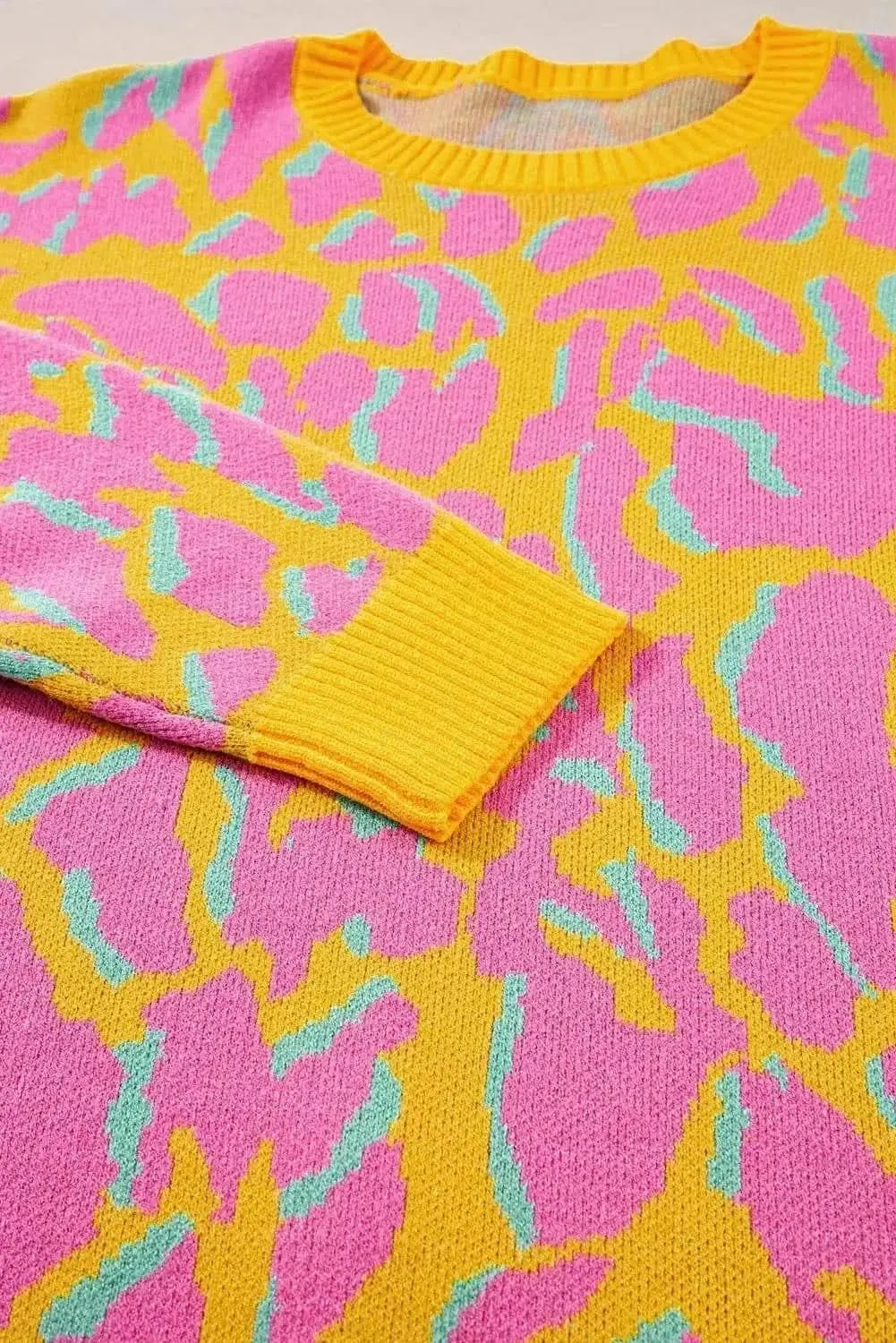 Trendsi Chic knit sweater with round neck