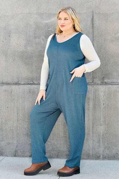Sleeveless Jumpsuit - With Pockets - Chic