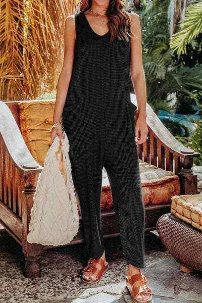 Sleeveless Jumpsuit - With Pockets - Chic