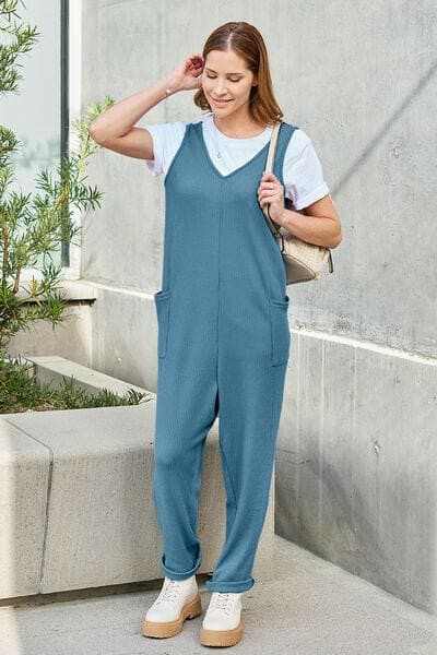 Sleeveless Jumpsuit - With Pockets - Chic