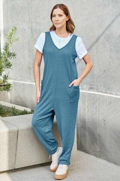Sleeveless Jumpsuit - With Pockets - Chic