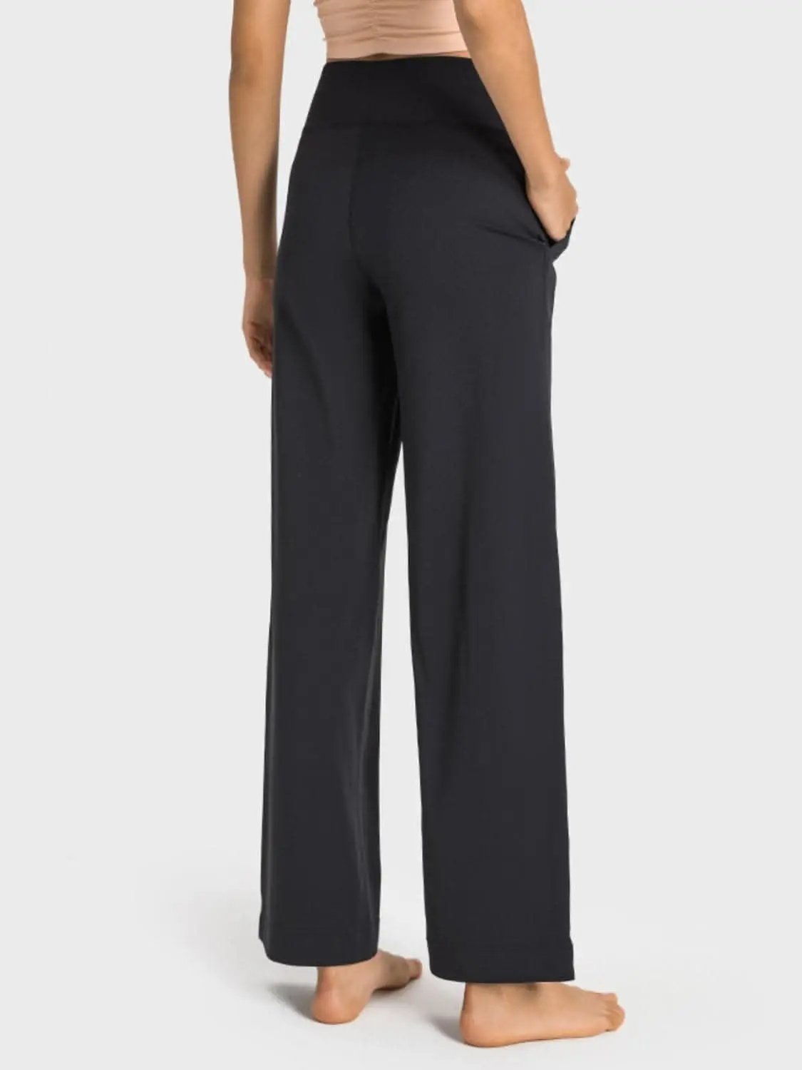 Trendsi Comfort-fit wide leg pants with pockets