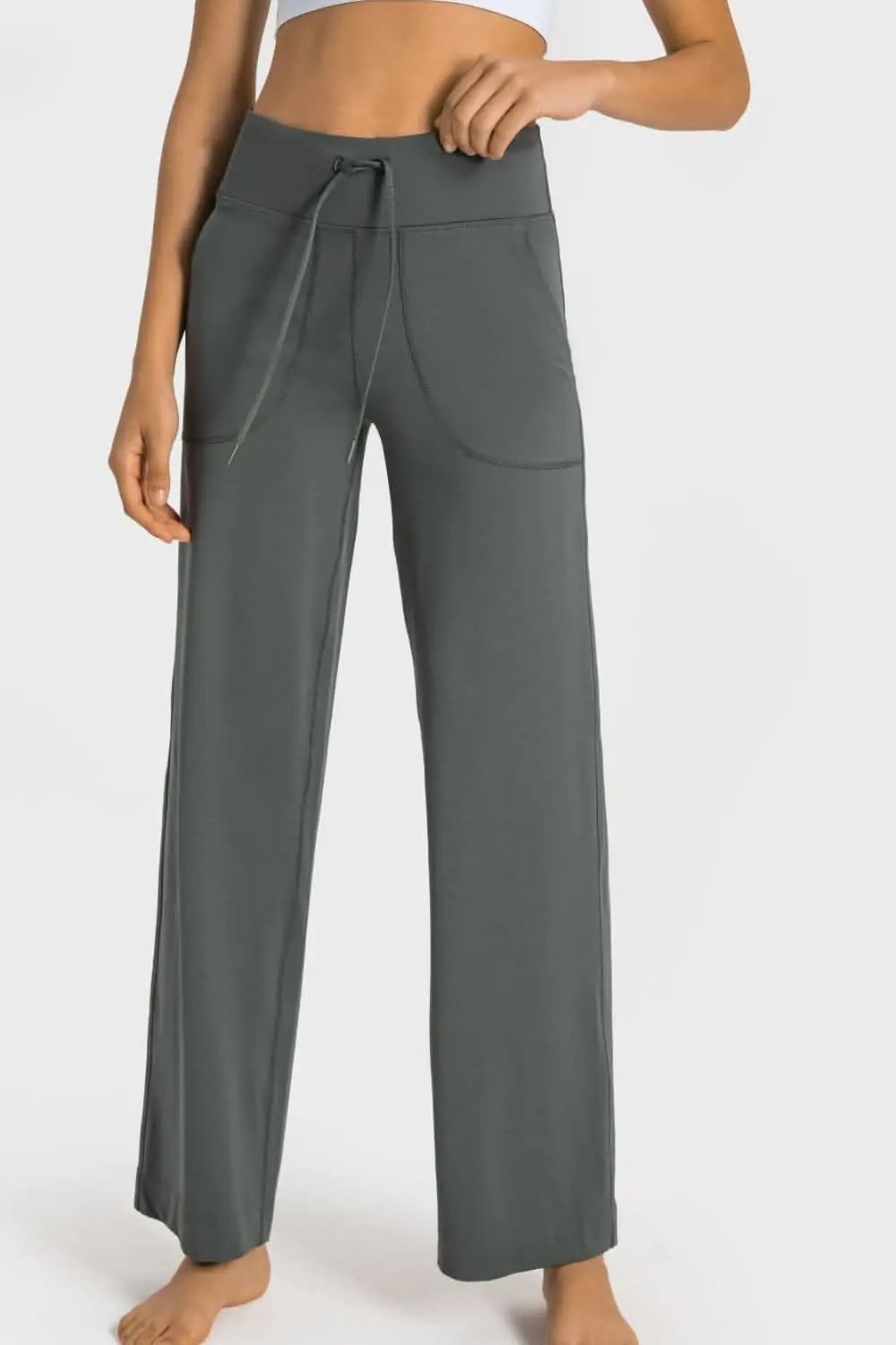 Trendsi Comfort-fit wide leg pants with pockets